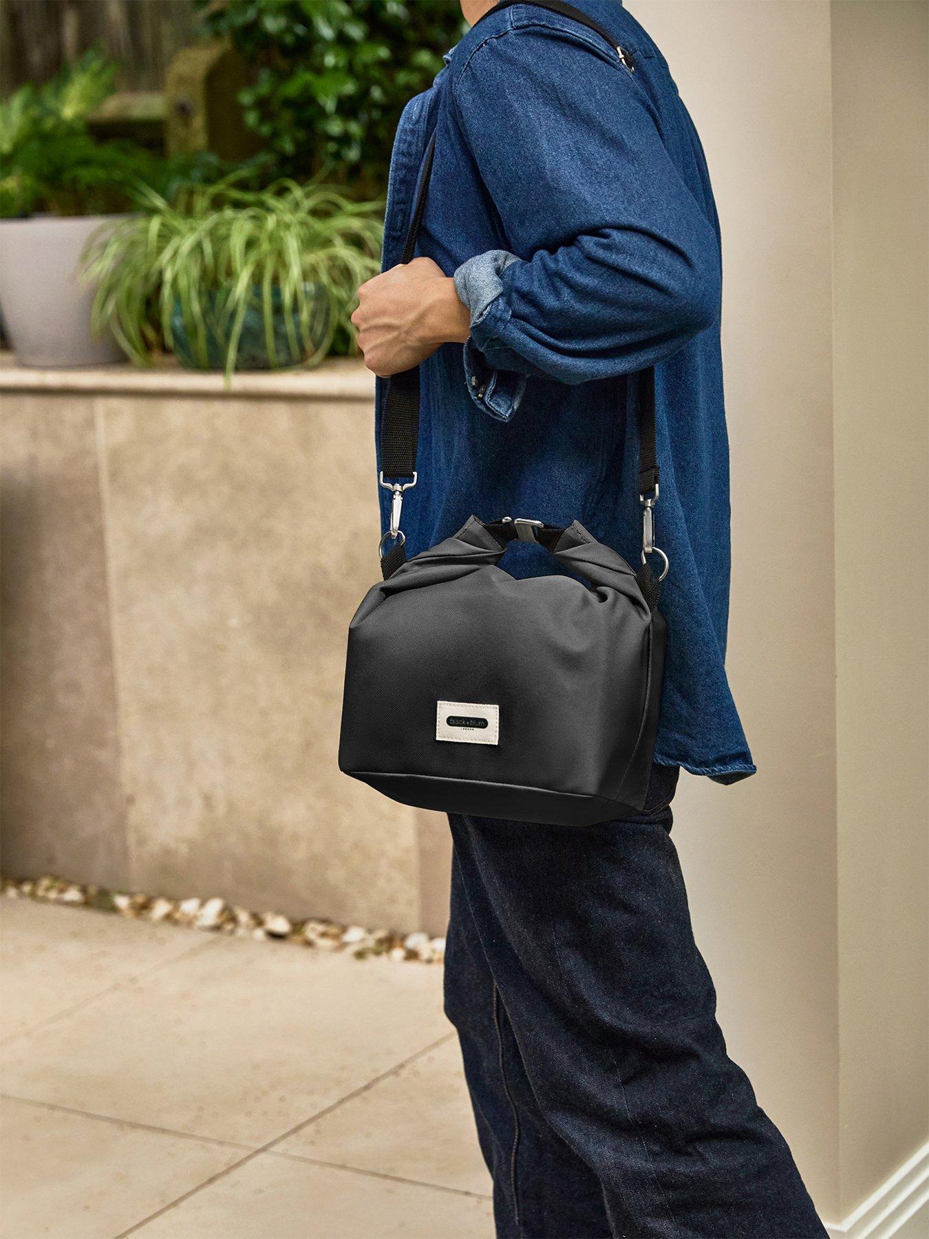 Image 5 of 6 of Black+Blum Lunch Bag Large - Black