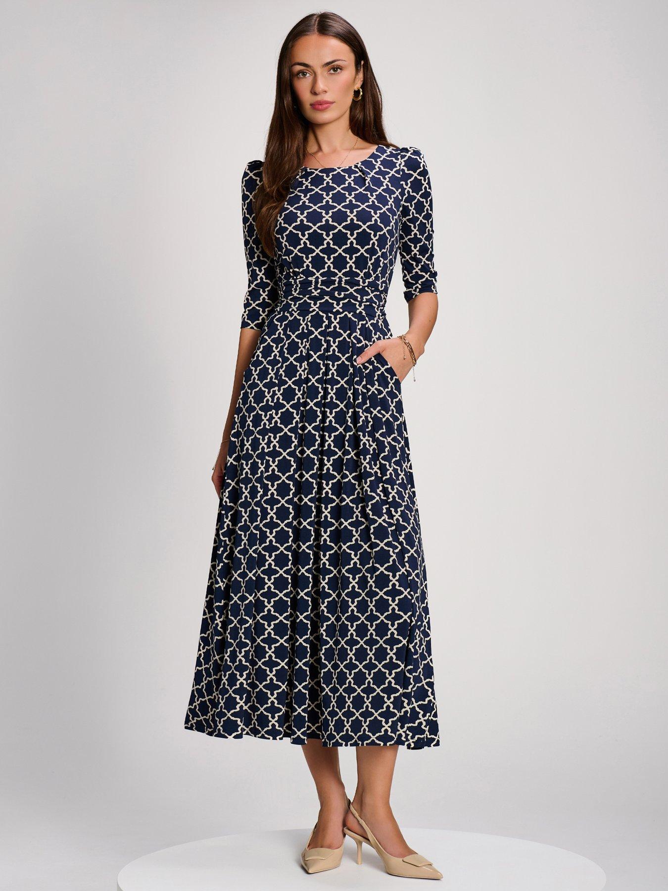 Jolie Moi Printed Jersey Maxi Dress With 3/4 Sleeve - Navy