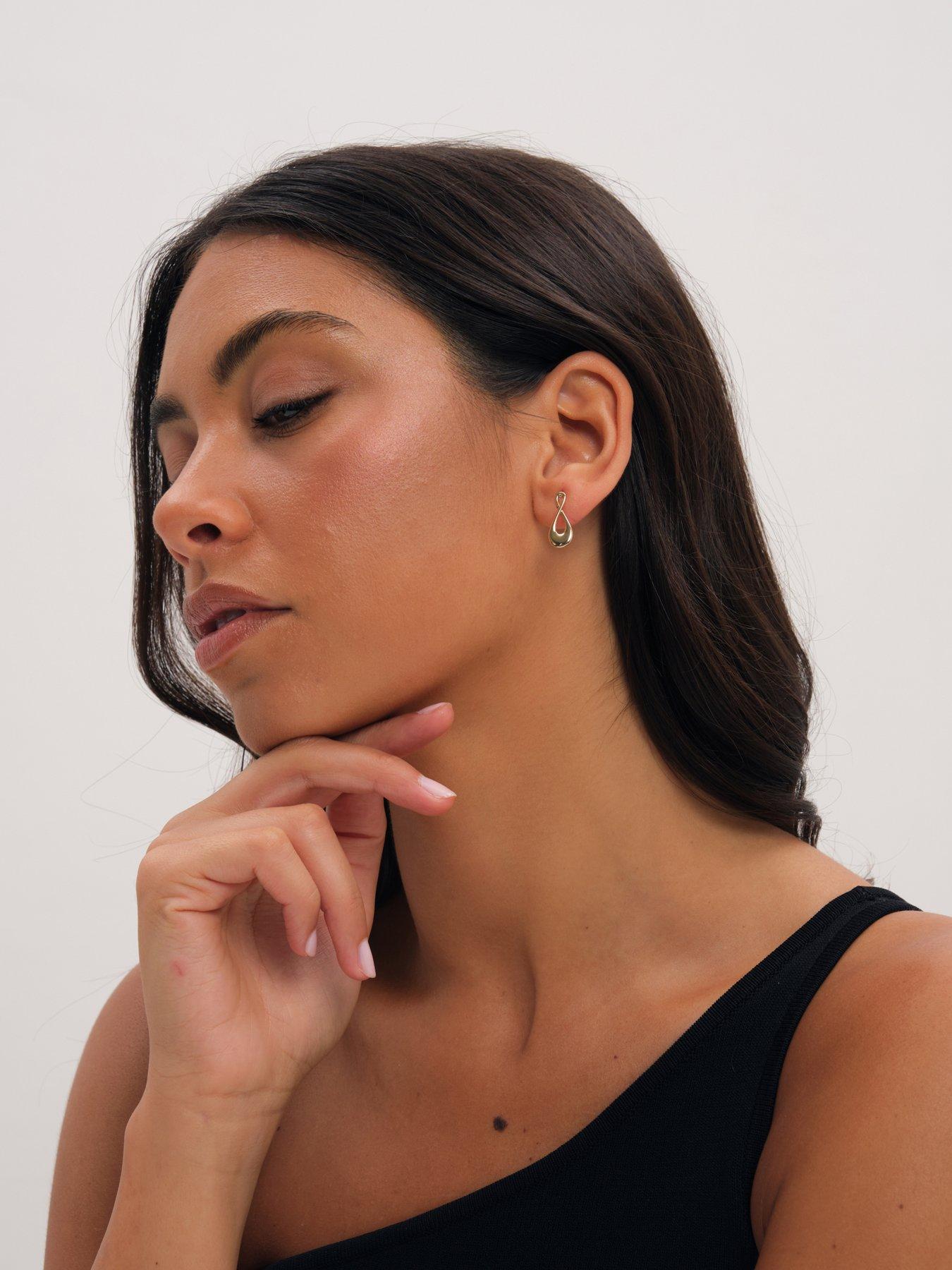 Image 3 of 3 of Inicio Gold Polished Infinity Earrings