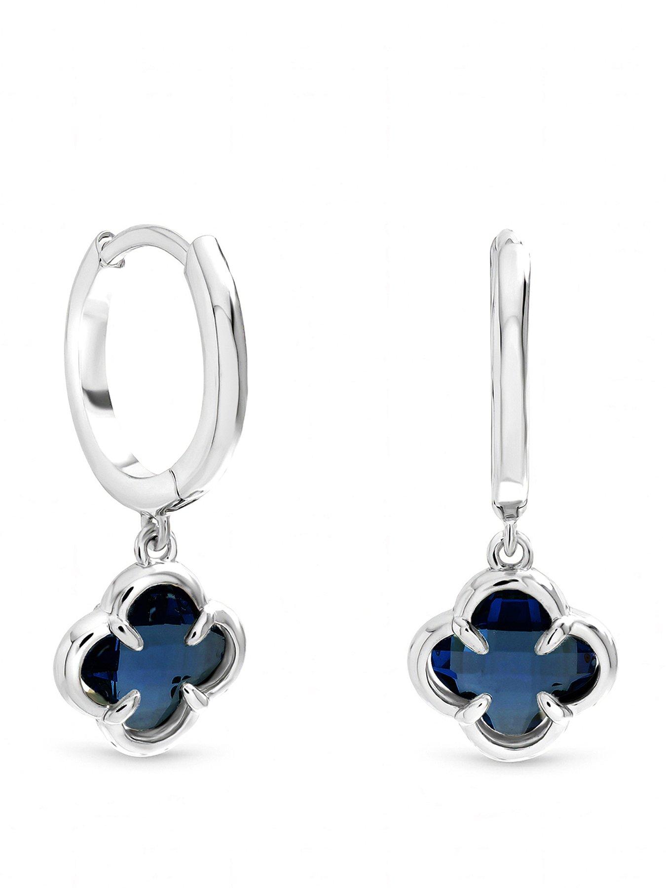 Inicio Inicio Silver Sapphire Clover Charm Huggie Hoops