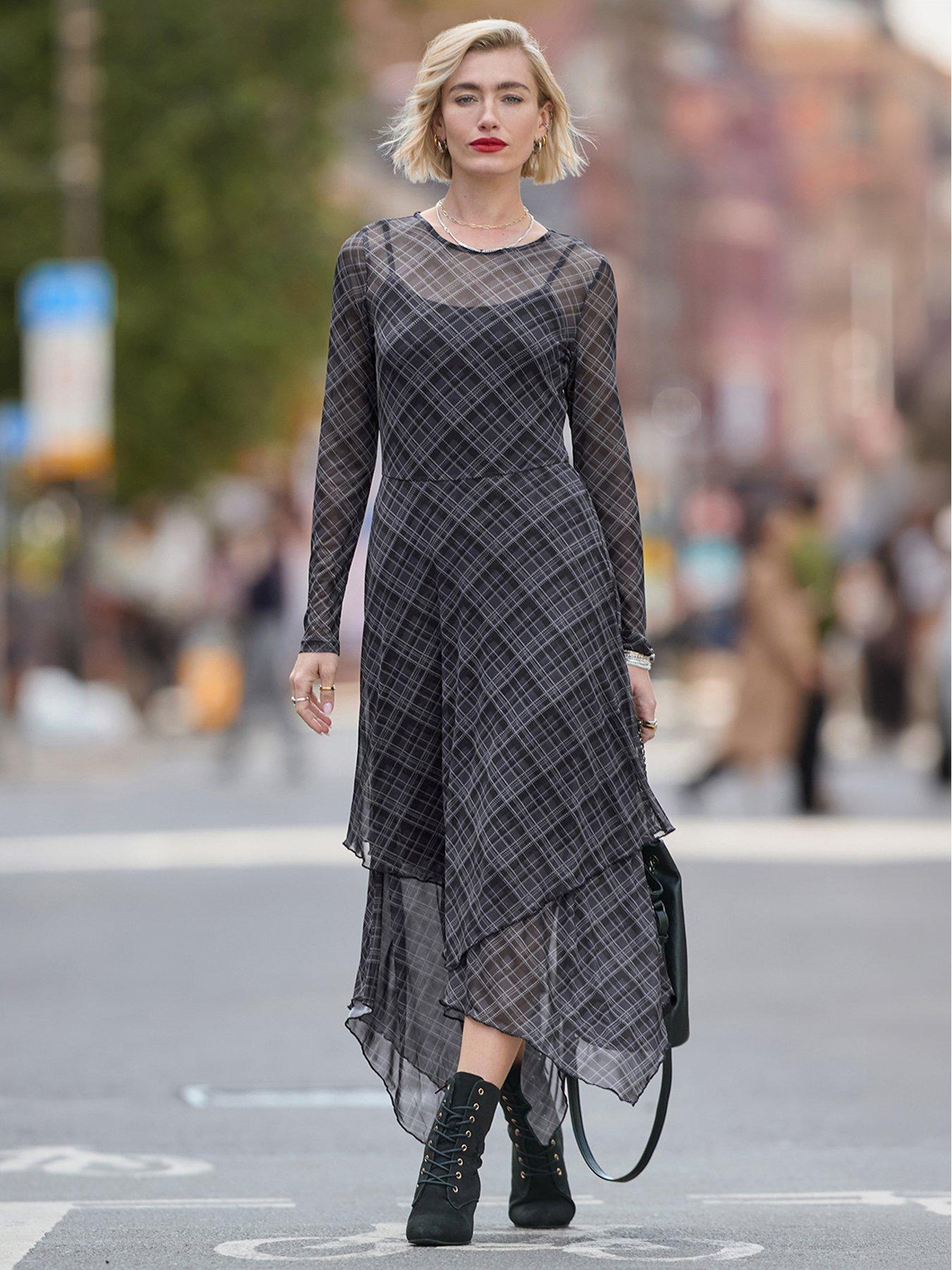 off the shoulder long sleeve formal dress Stunning Black Prom Sequined Front-Split Evening Gowns With Sleeves Color:Deep Silver plisse Short Party Dress Grey Full Length Sleeve Style