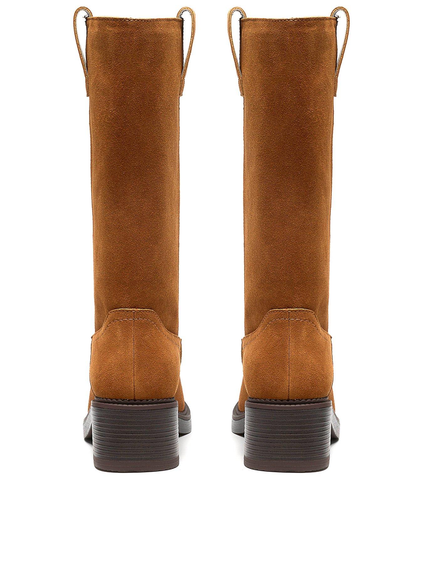 Image 3 of 6 of Clarks Delfini Ranch-tan Suede