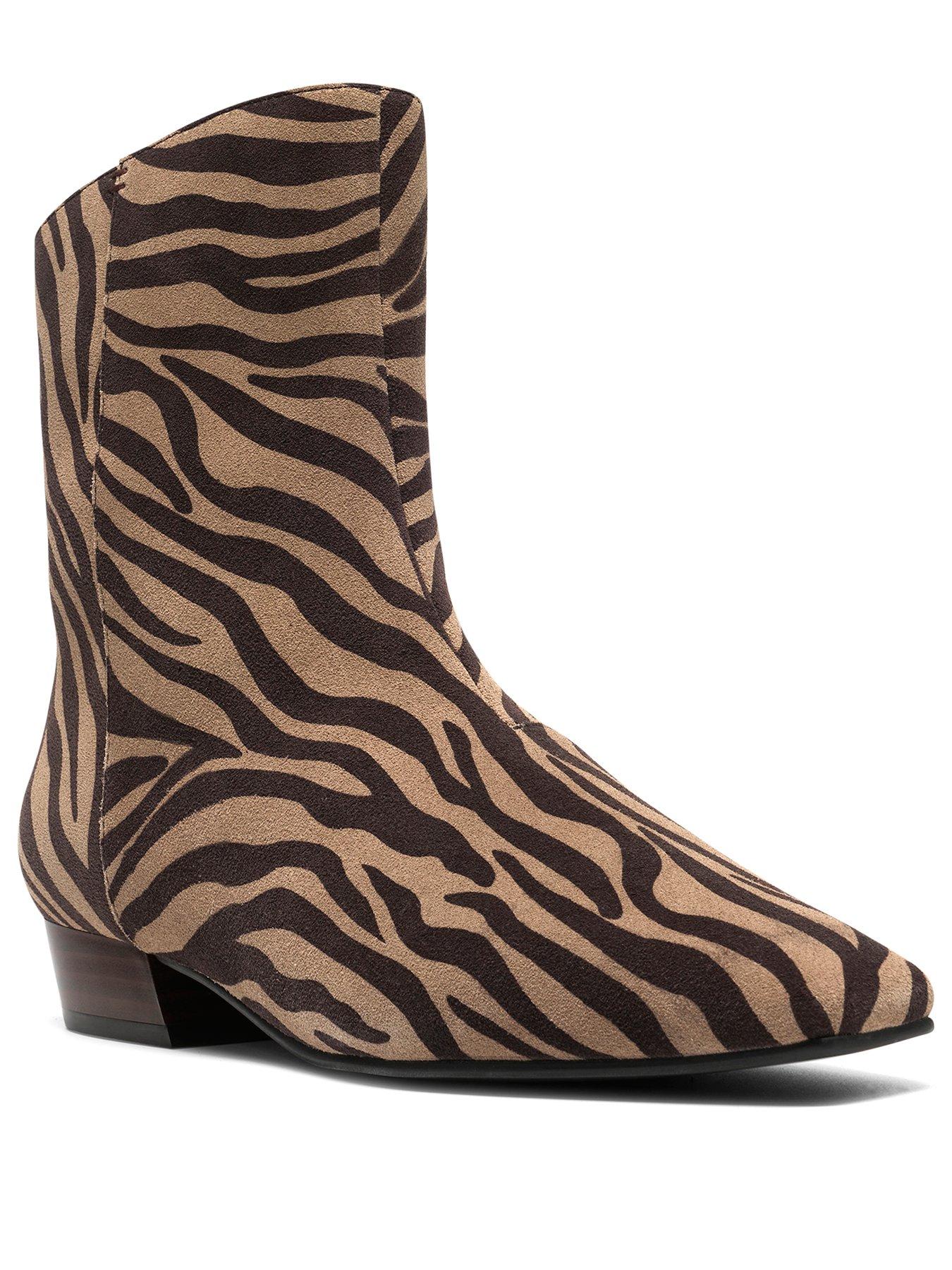 Image 2 of 6 of Clarks Kelso Top-animal Print