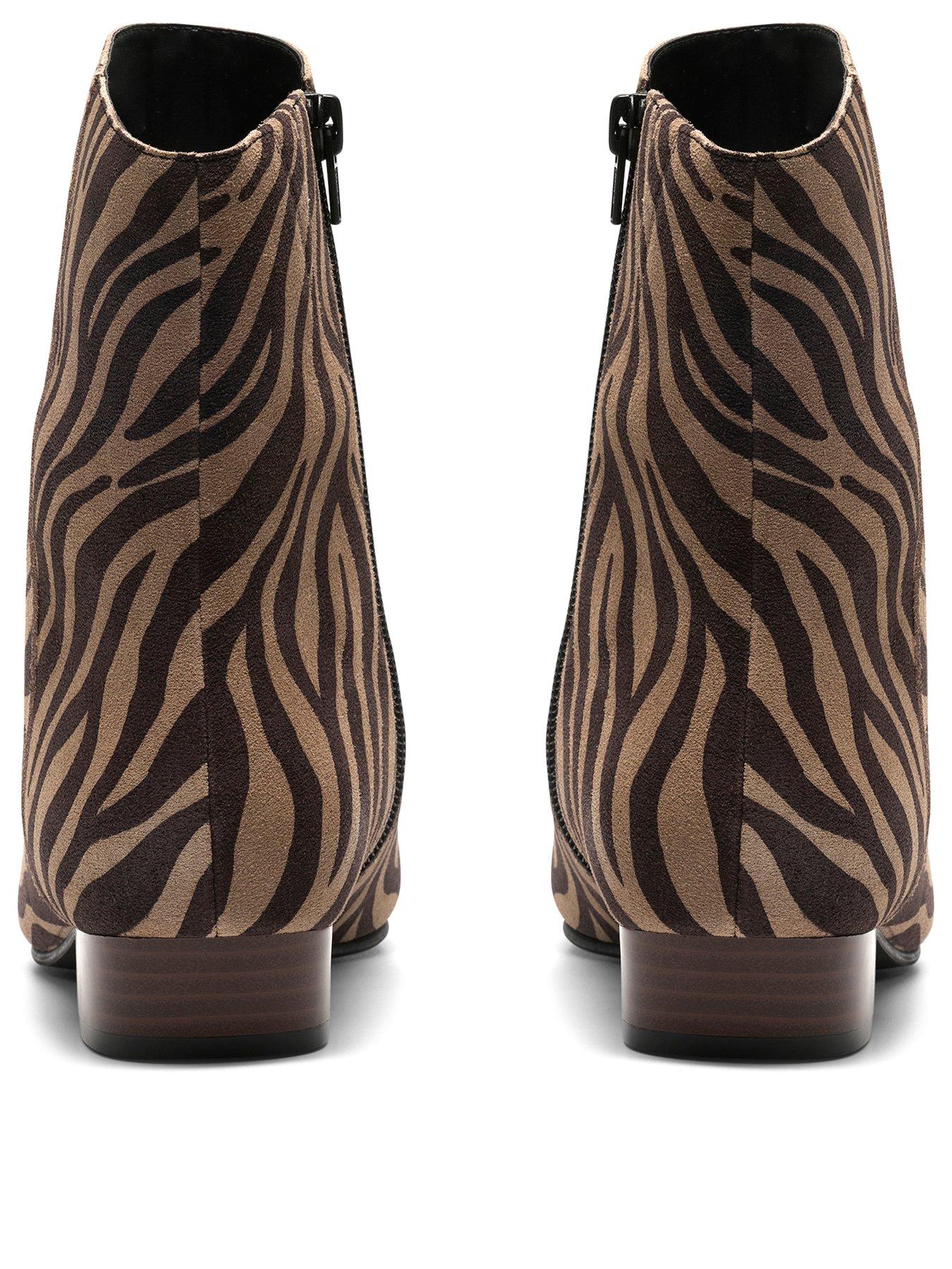 Image 3 of 6 of Clarks Kelso Top-animal Print
