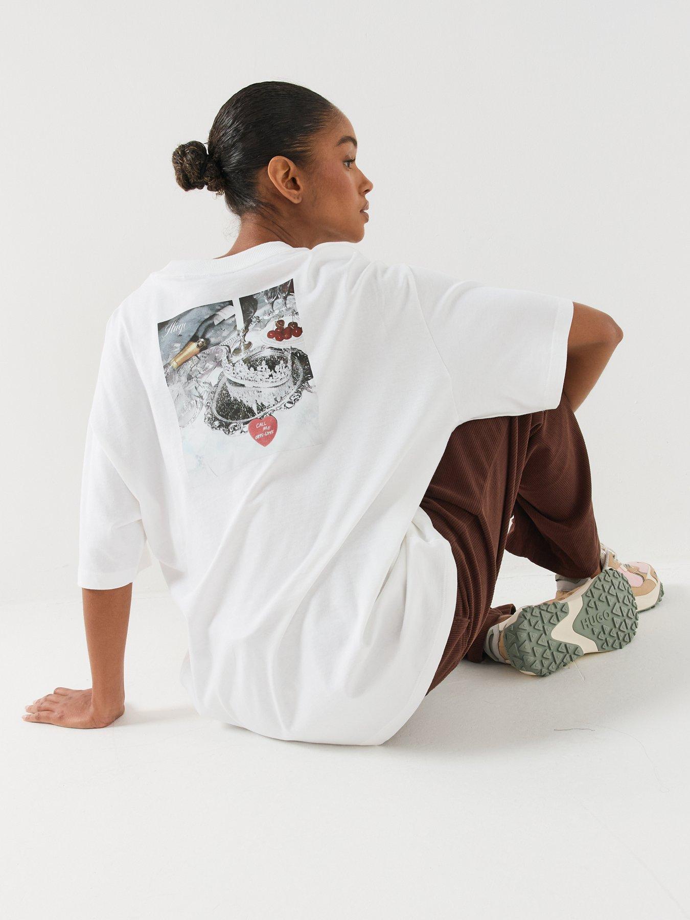 Image 5 of 6 of HUGO Oversized T-shirt - White
