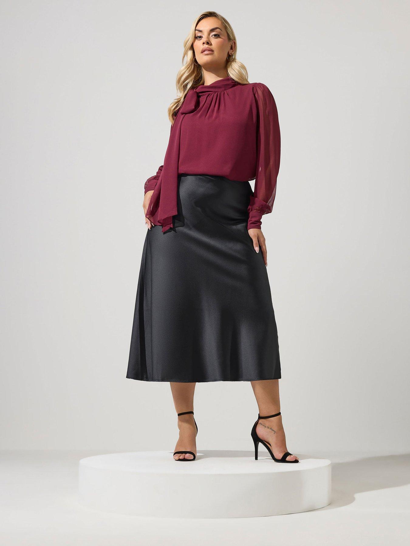 Image 3 of 4 of Yours Curve Satin Skirt - Black