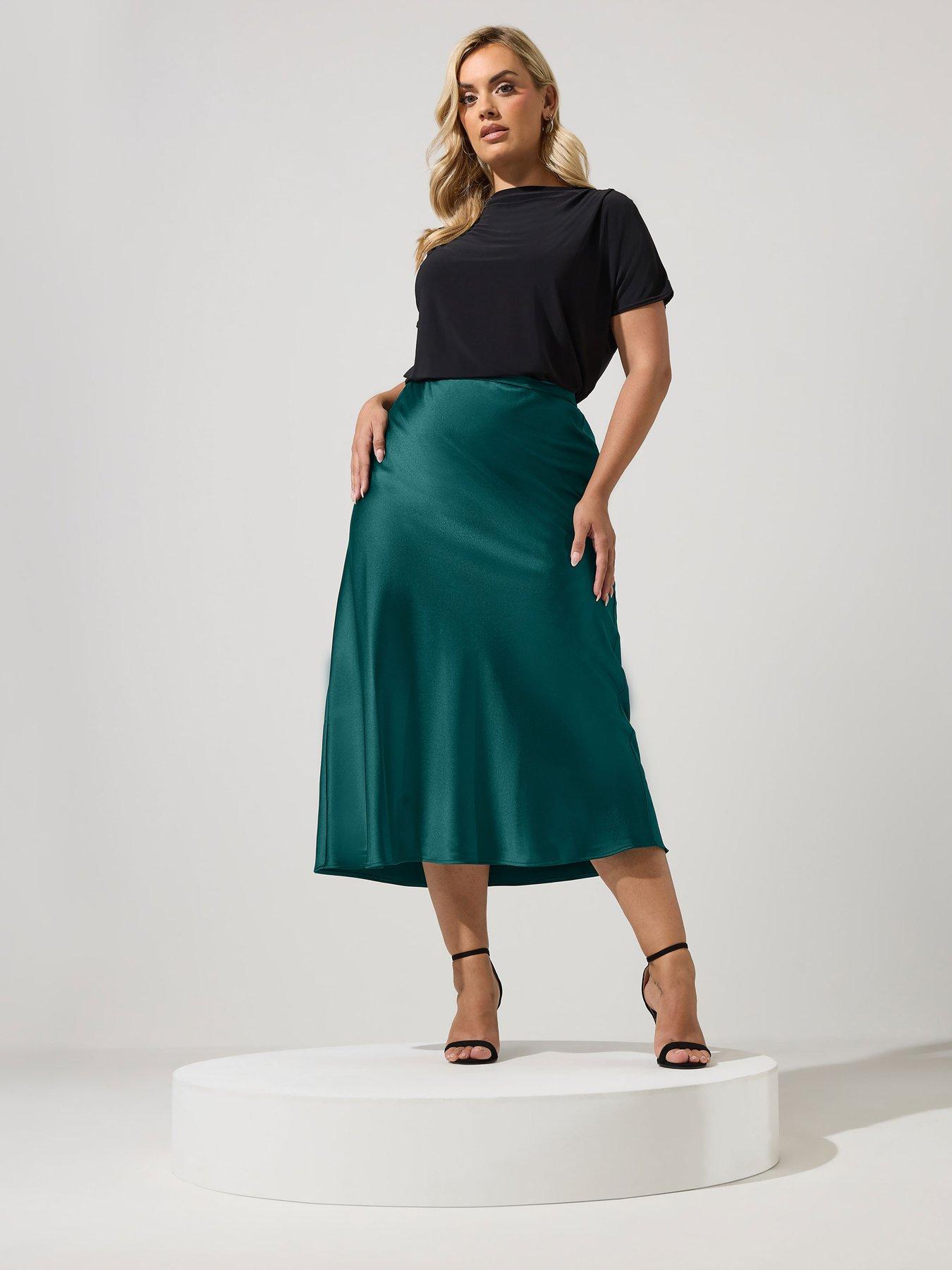 Image 3 of 4 of Yours Curve Satin Skirt - Green