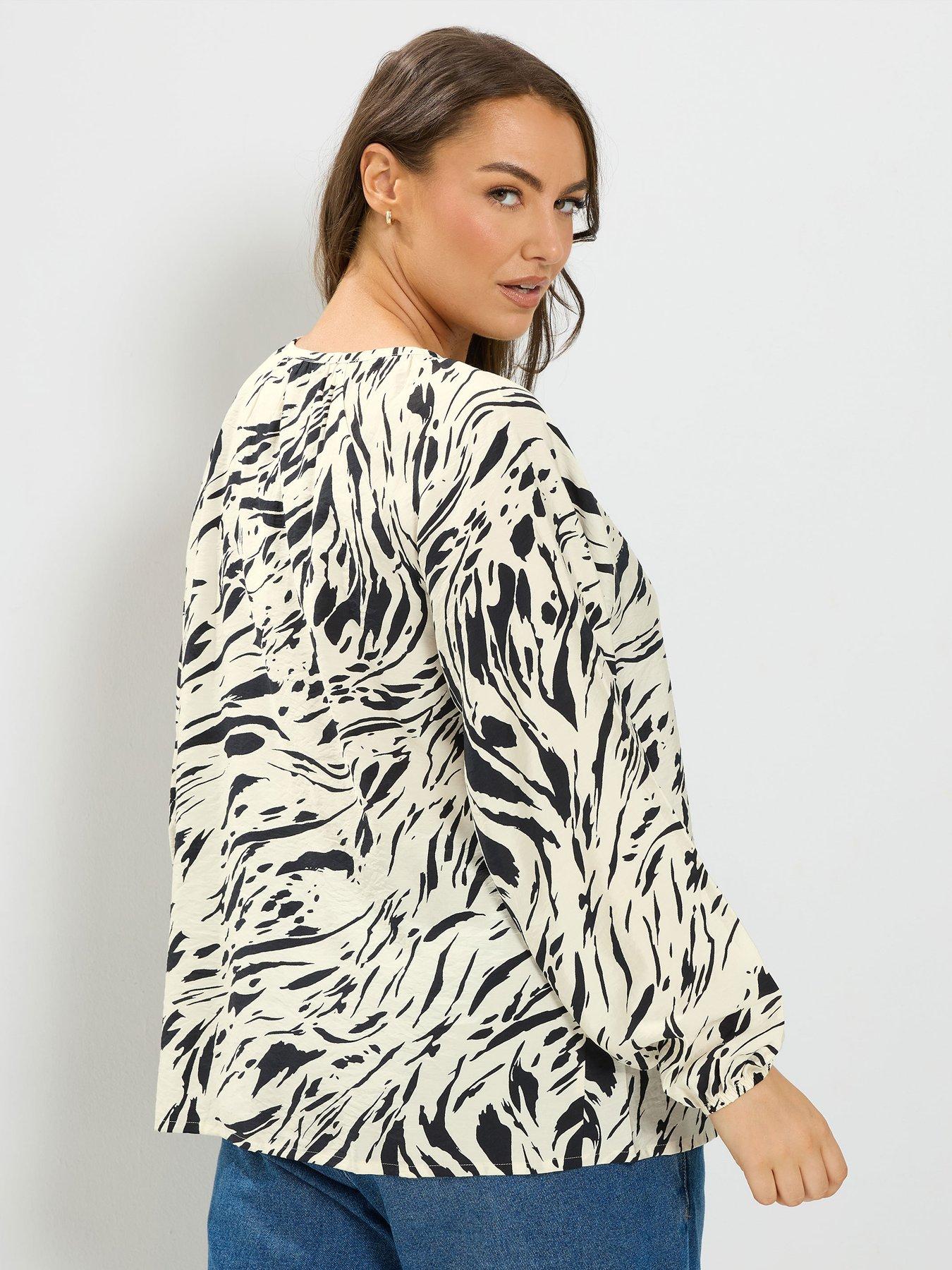 Image 2 of 4 of Yours Curve Textured Long Sleeve Gypsy Top - Cream