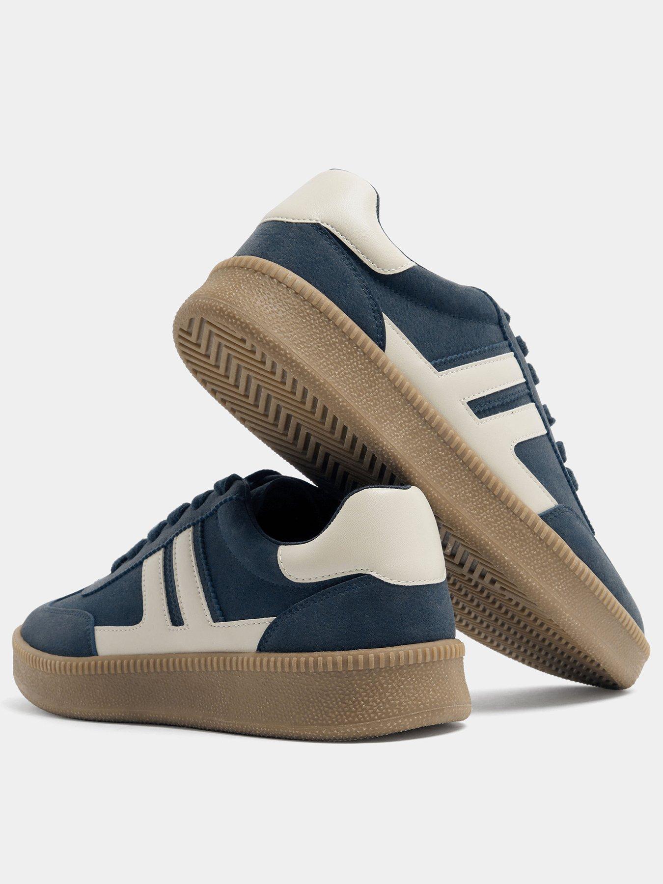 Image 3 of 4 of Yours Curve Wide Fit Side Panelling Lace Up Trainer