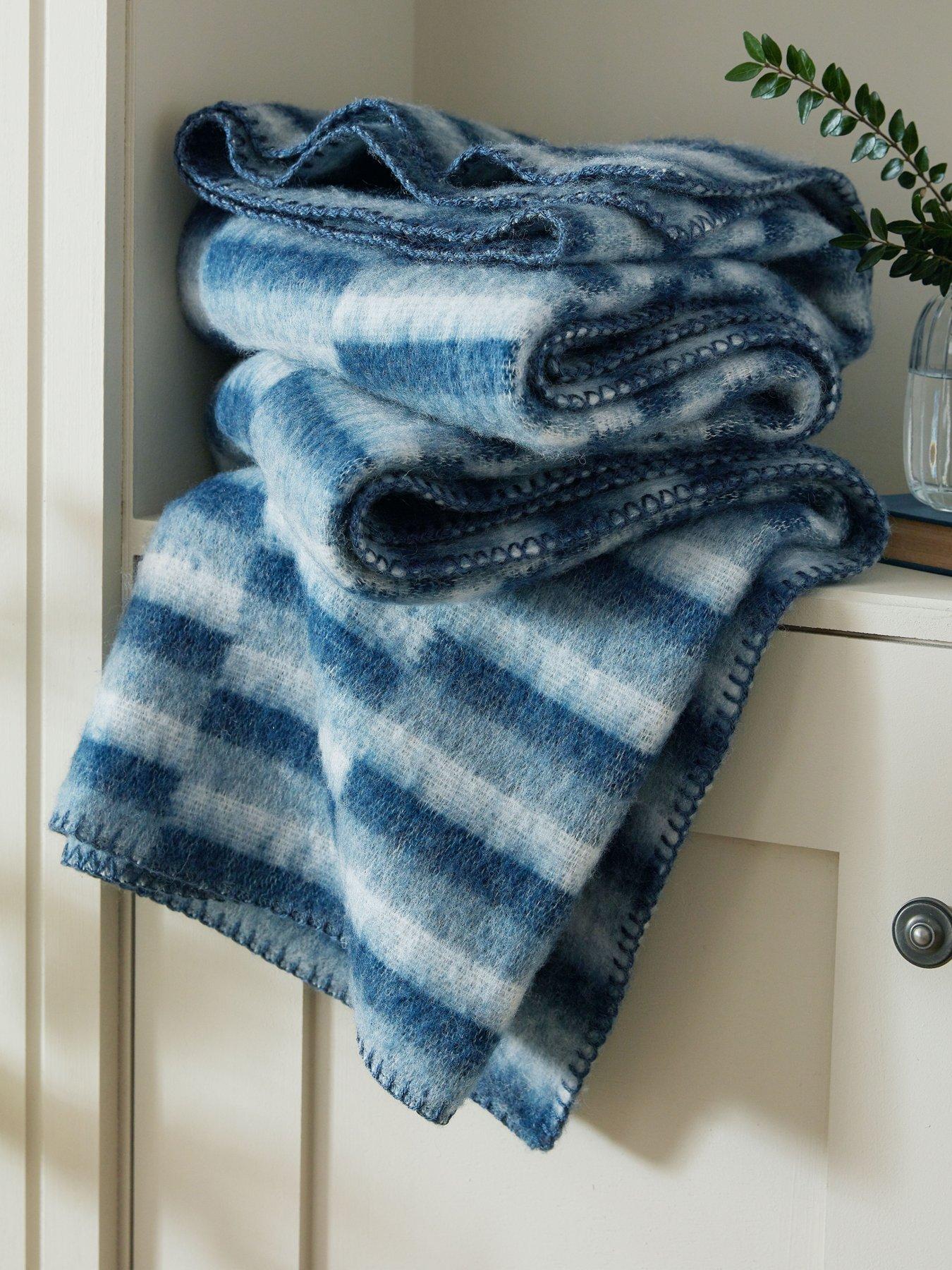 Laura Ashley Lawton Throw 130cm X 170cm