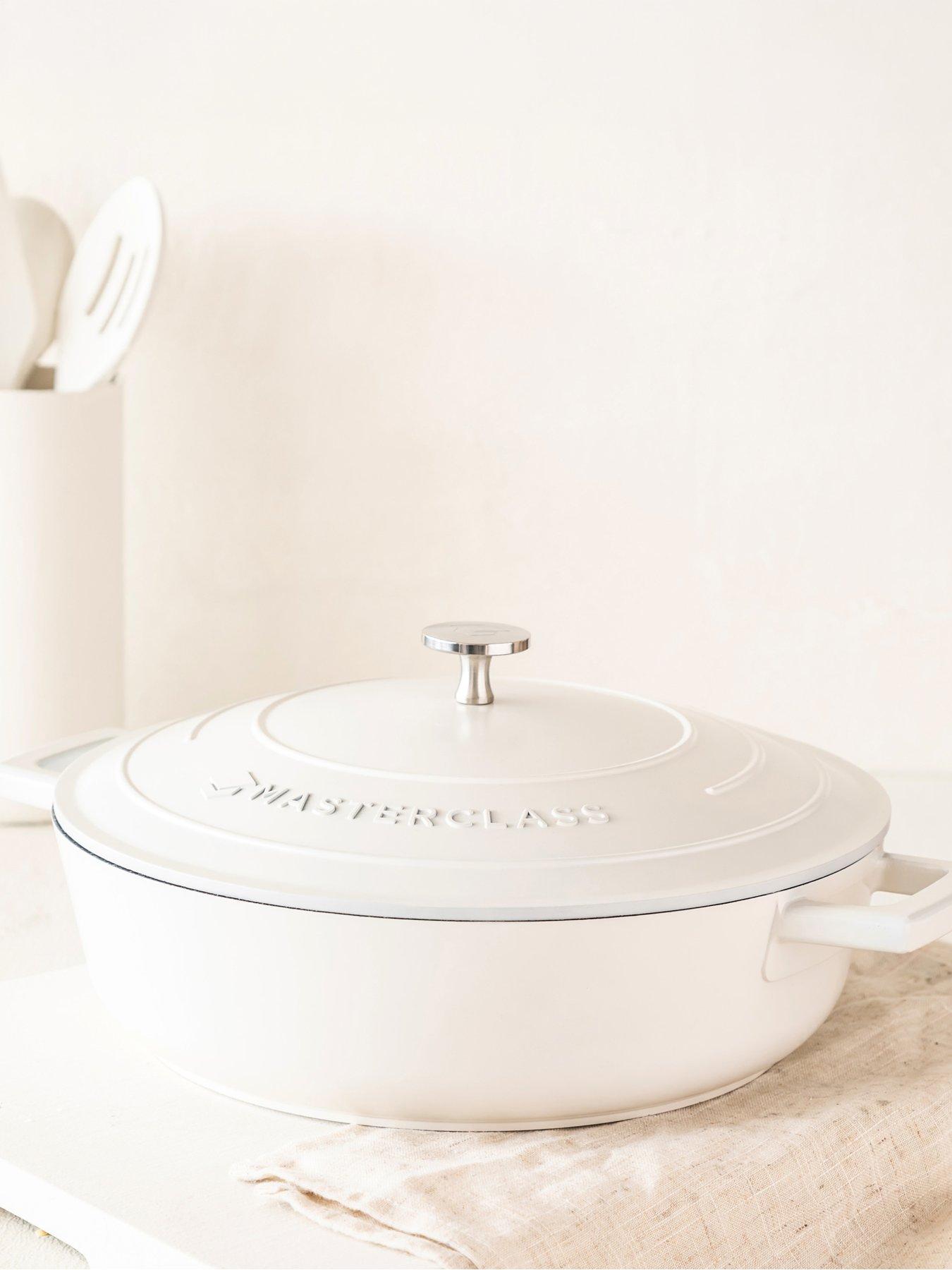 MasterClass Shallow 4 Litre Casserole Dish With Lid - Cream