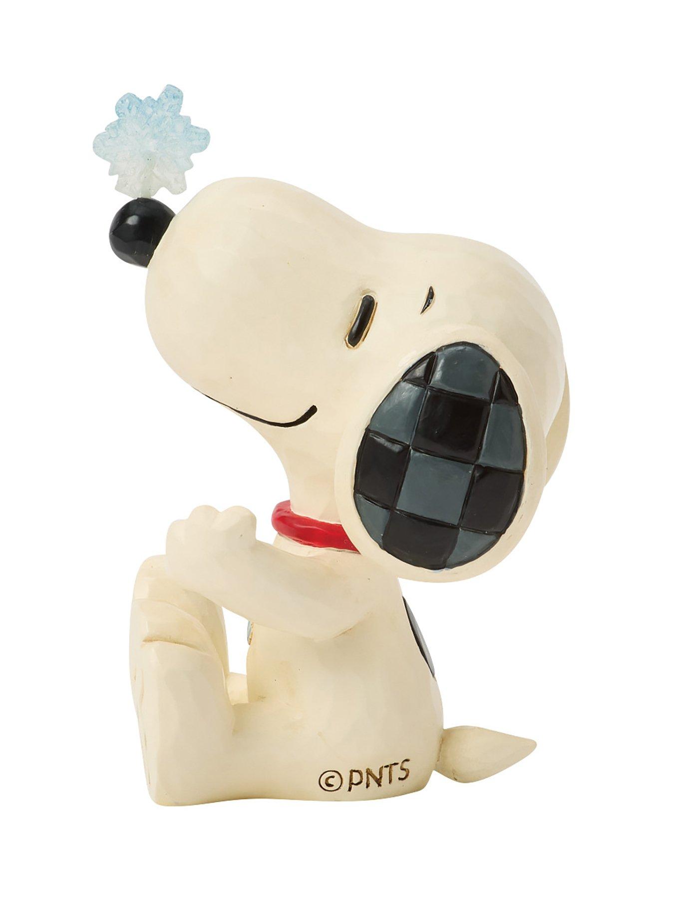 Image 5 of 5 of Snoopy Snowflake Mini Figurine