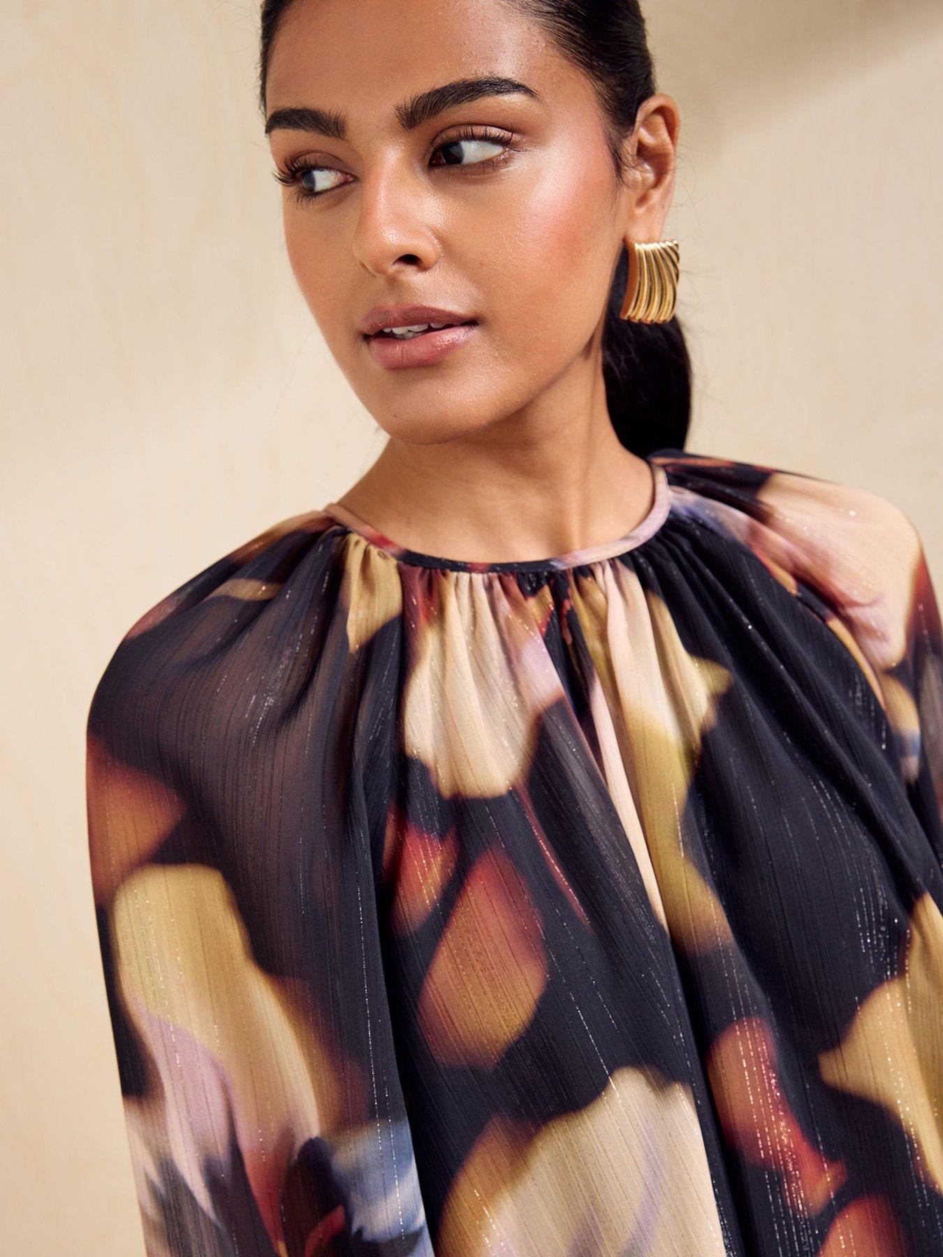Image 4 of 5 of Friends Like These Womens Blurred Floral Shimmer Gathered Neck Blouse - Black