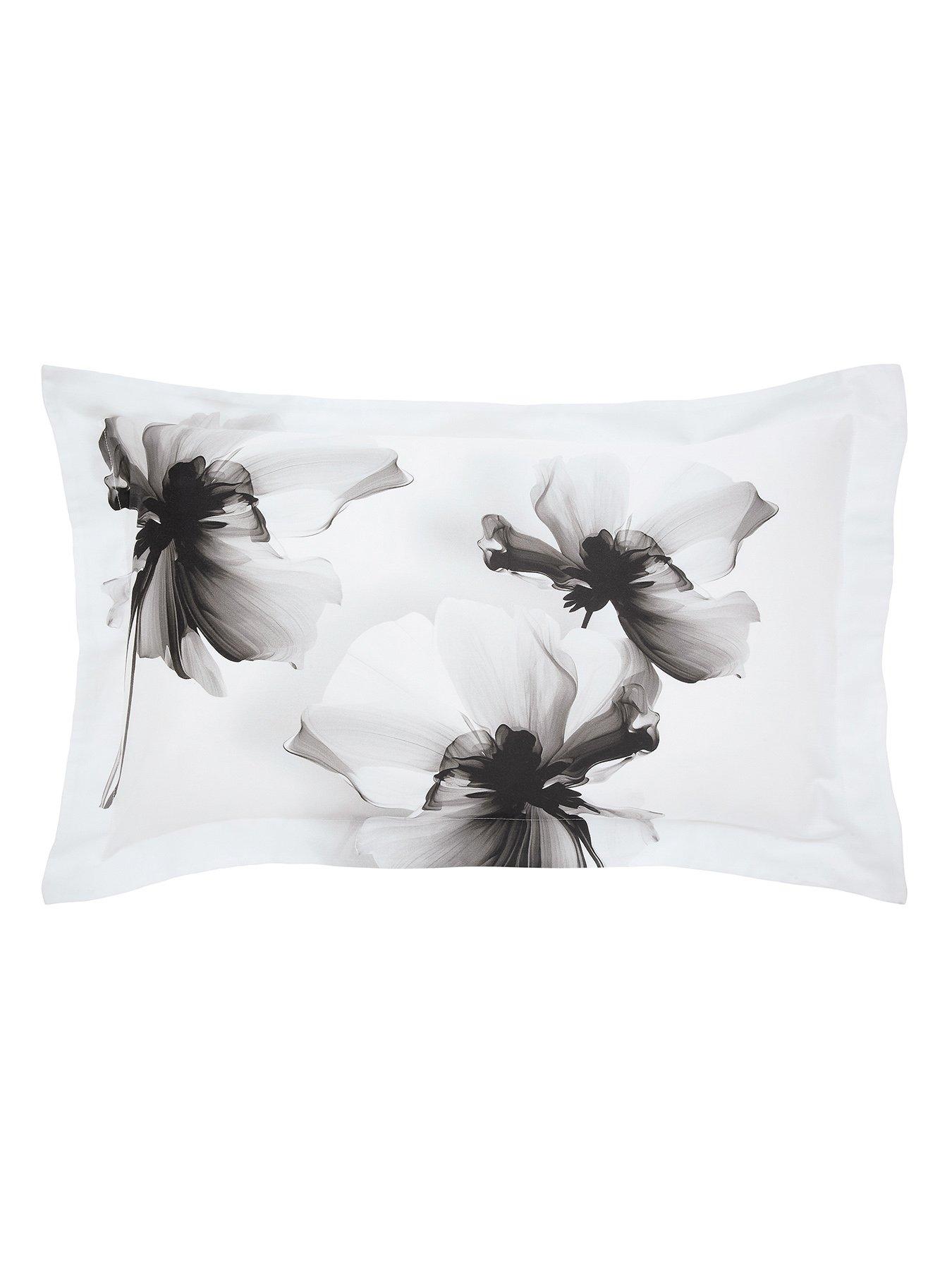 Image 4 of 5 of Ted Baker Amund Floral Cover Set Mono