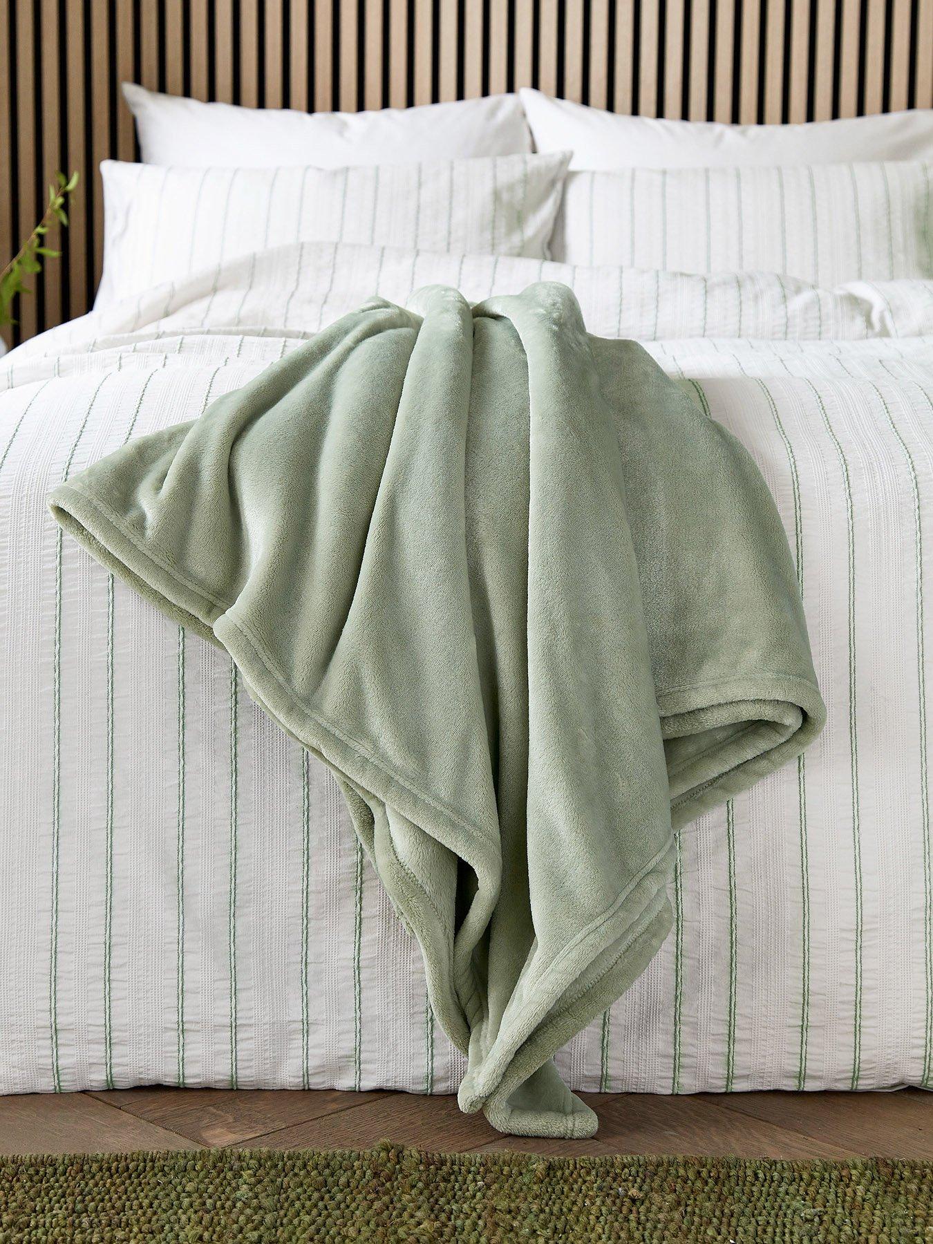 Helena Springfield Snug Fleece Throw 140x180 (cm) Green