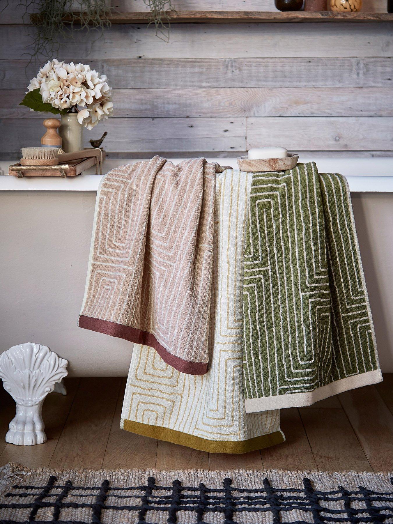 Image 3 of 3 of Pia Towel Collection Dusky Pink