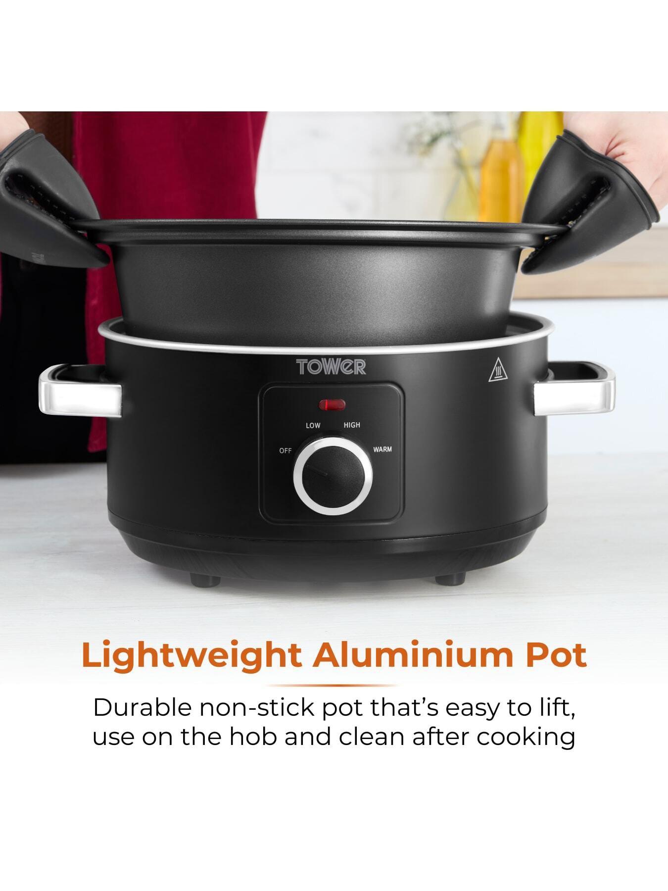 Image 4 of 7 of Tower Sear & Stew 3.5L Slow Cooker with Hob-Safe Pot,163W, Black
