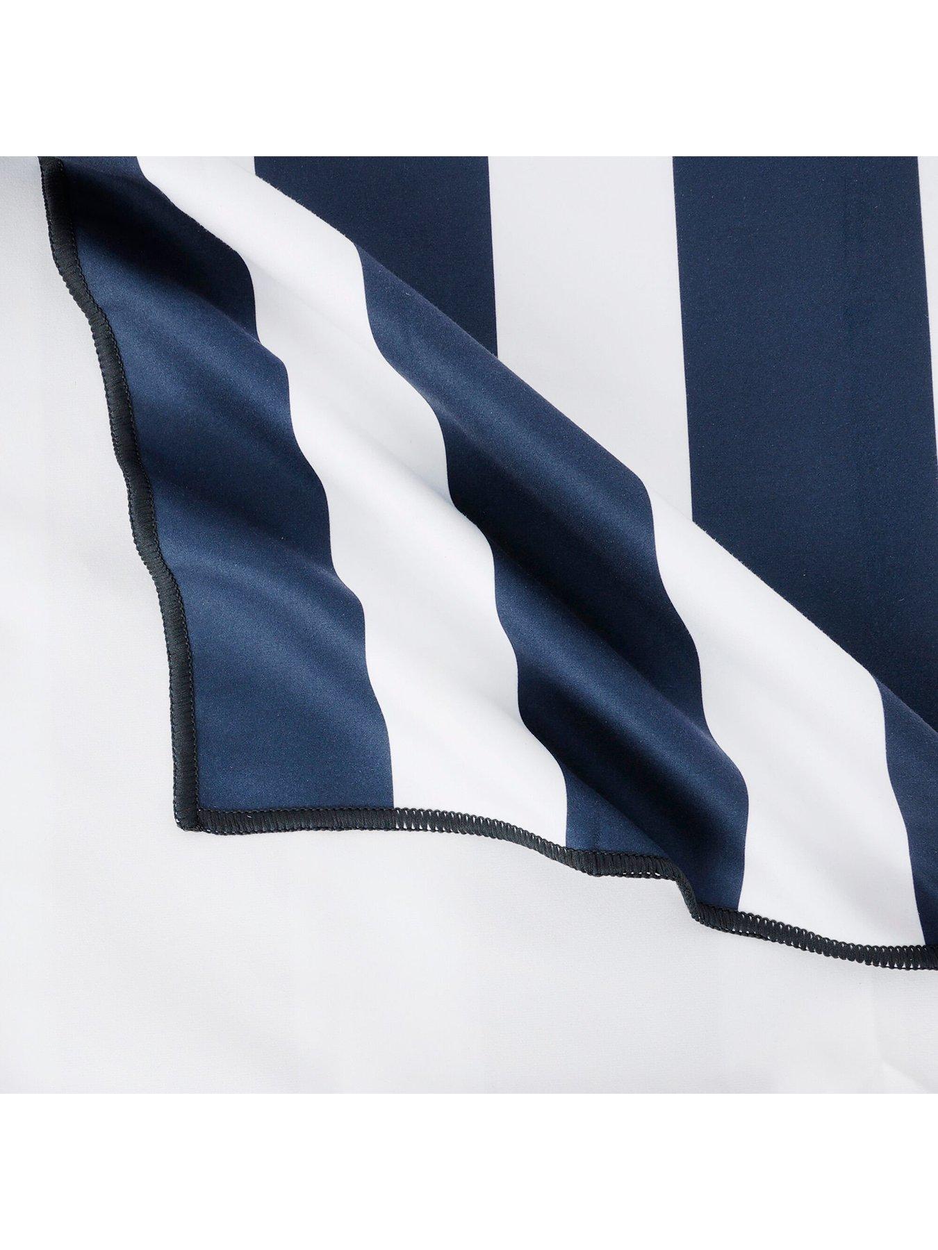 Image 3 of 4 of Regatta Printed Microfibre Beach Towel