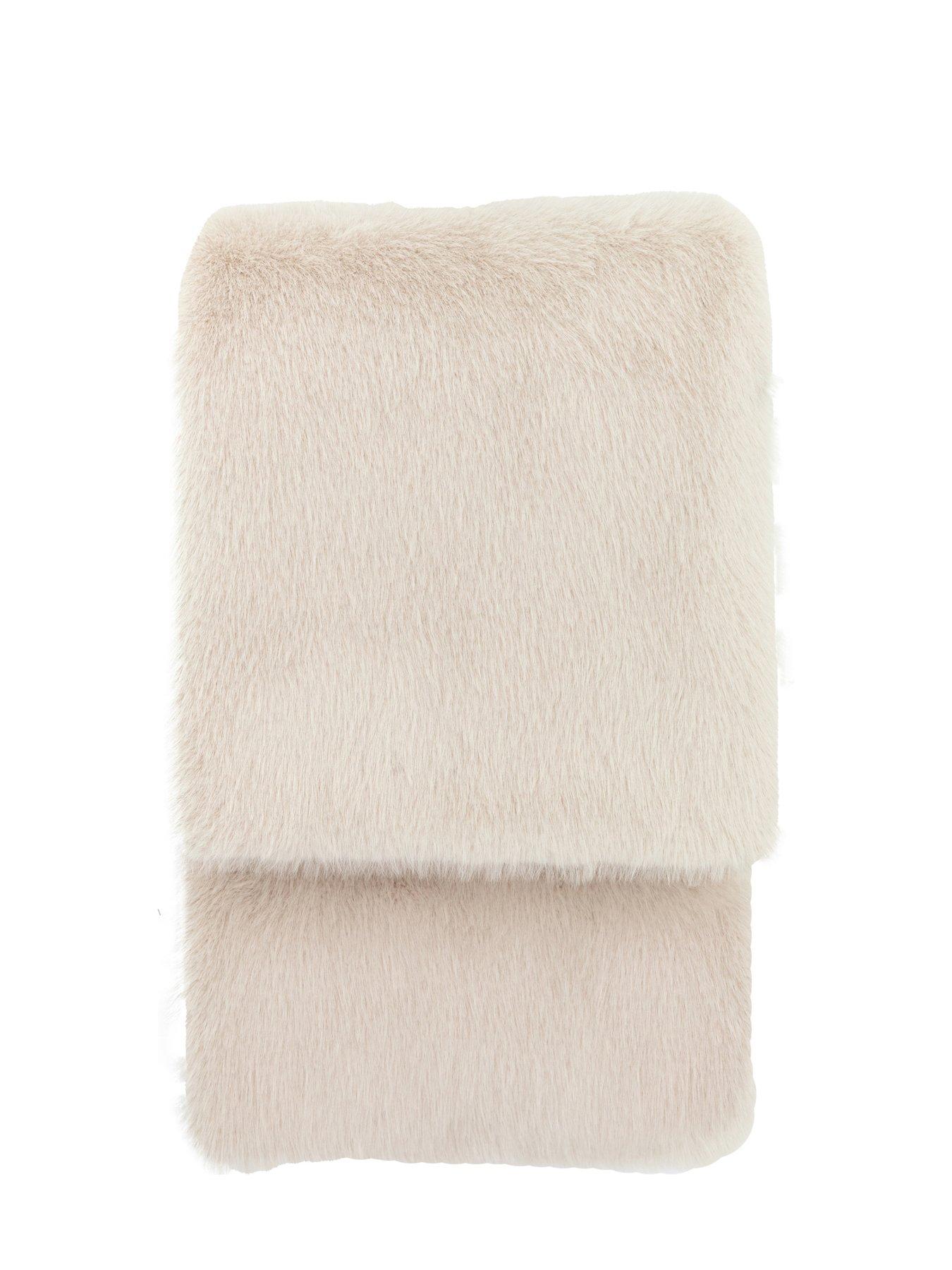 Image 3 of 5 of Gallery Direct Maple Faux Fur Throw Oatmeal 150x200cm