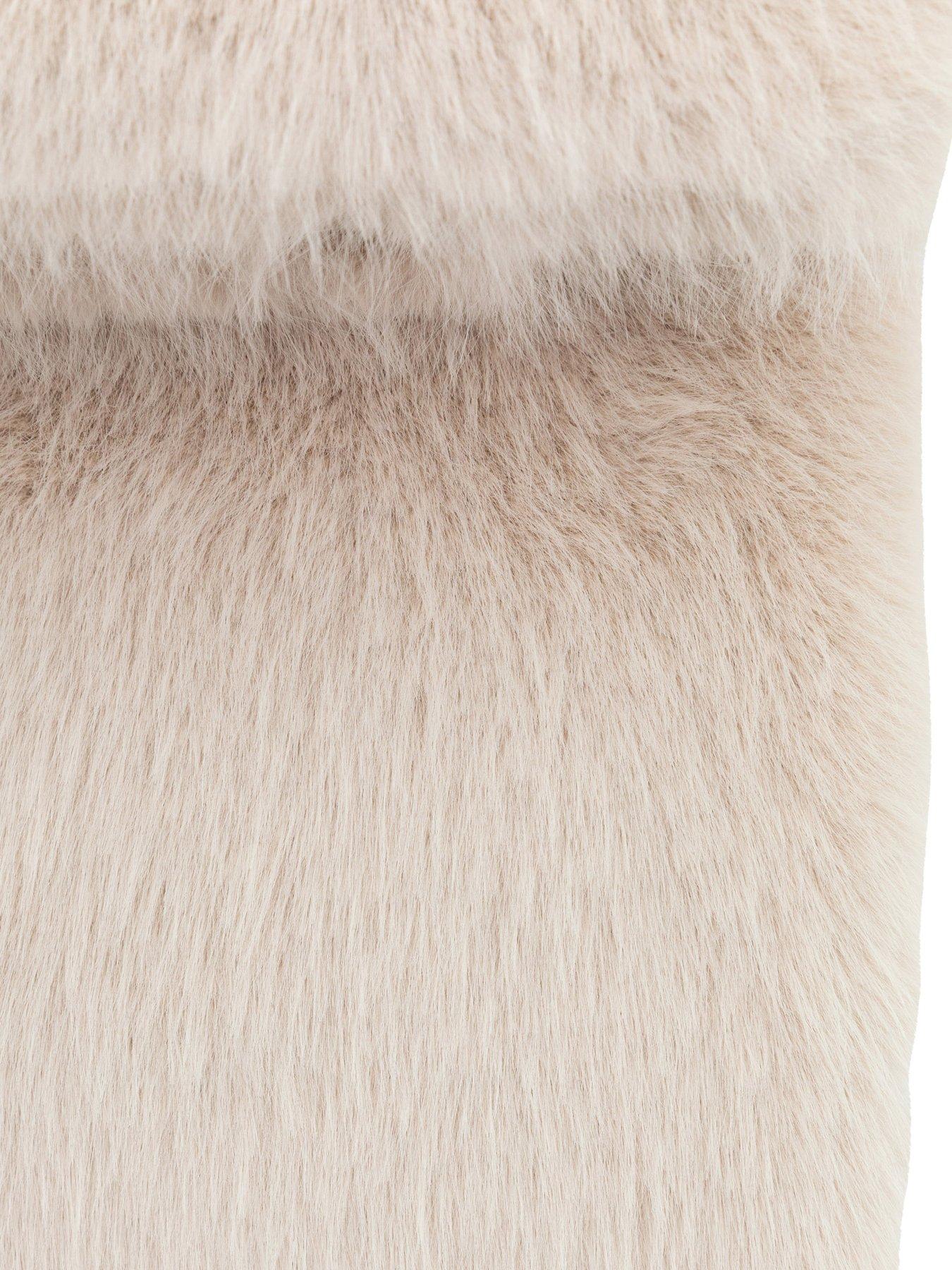 Image 4 of 5 of Gallery Direct Maple Faux Fur Throw Oatmeal 150x200cm