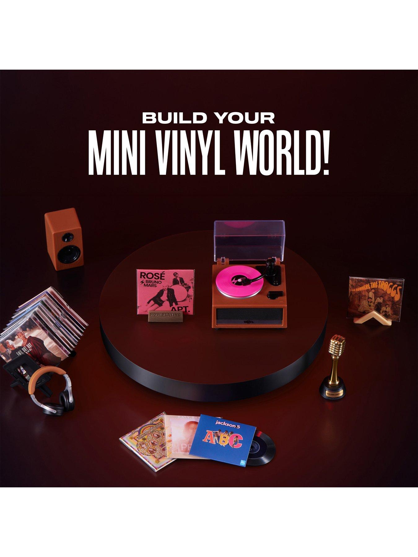 Image 5 of 7 of Mini Brands Vinyls Playset S1