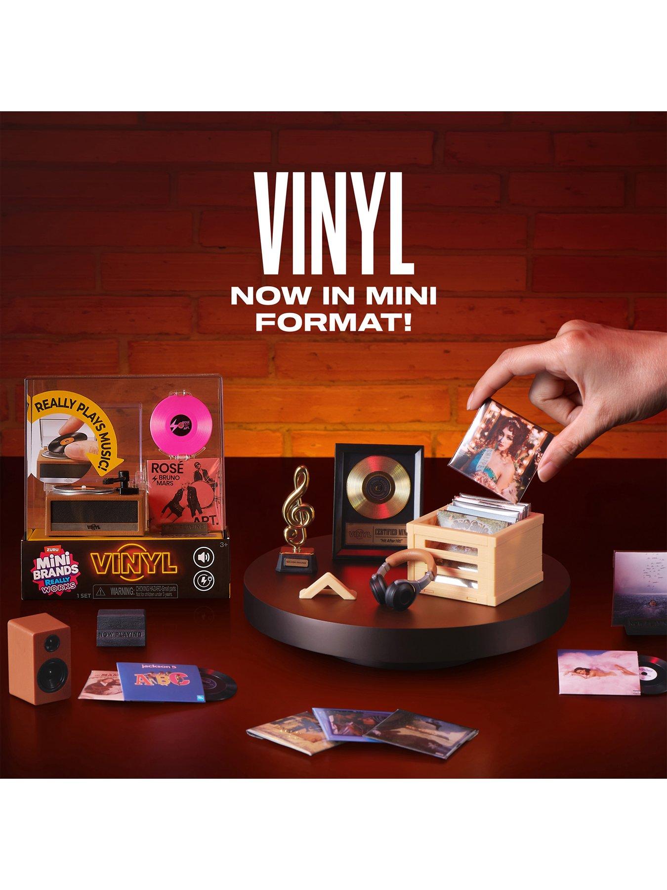 Image 6 of 7 of Mini Brands Vinyls Playset S1
