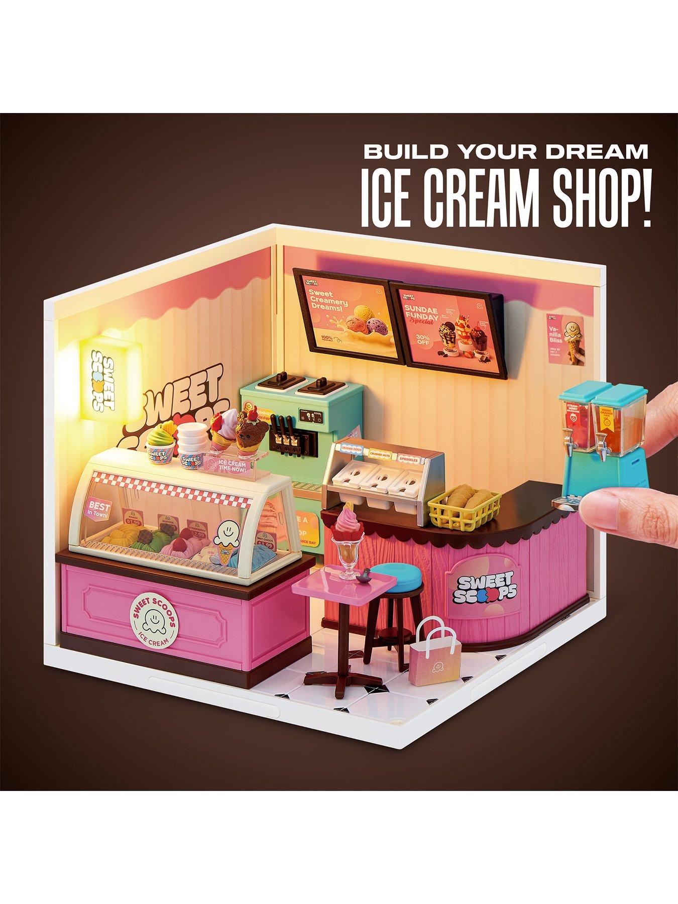 Image 2 of 5 of Mini Brands Spaces Mixed Playset S1