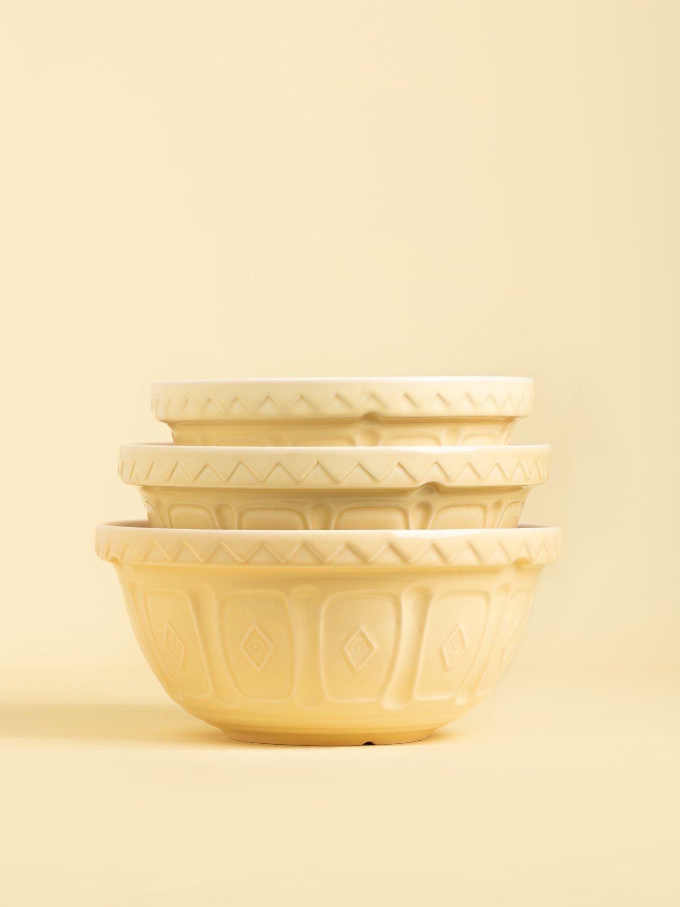 Image 6 of 6 of Mason Cash Colourmix Yellow Mixing Bowl 24cm