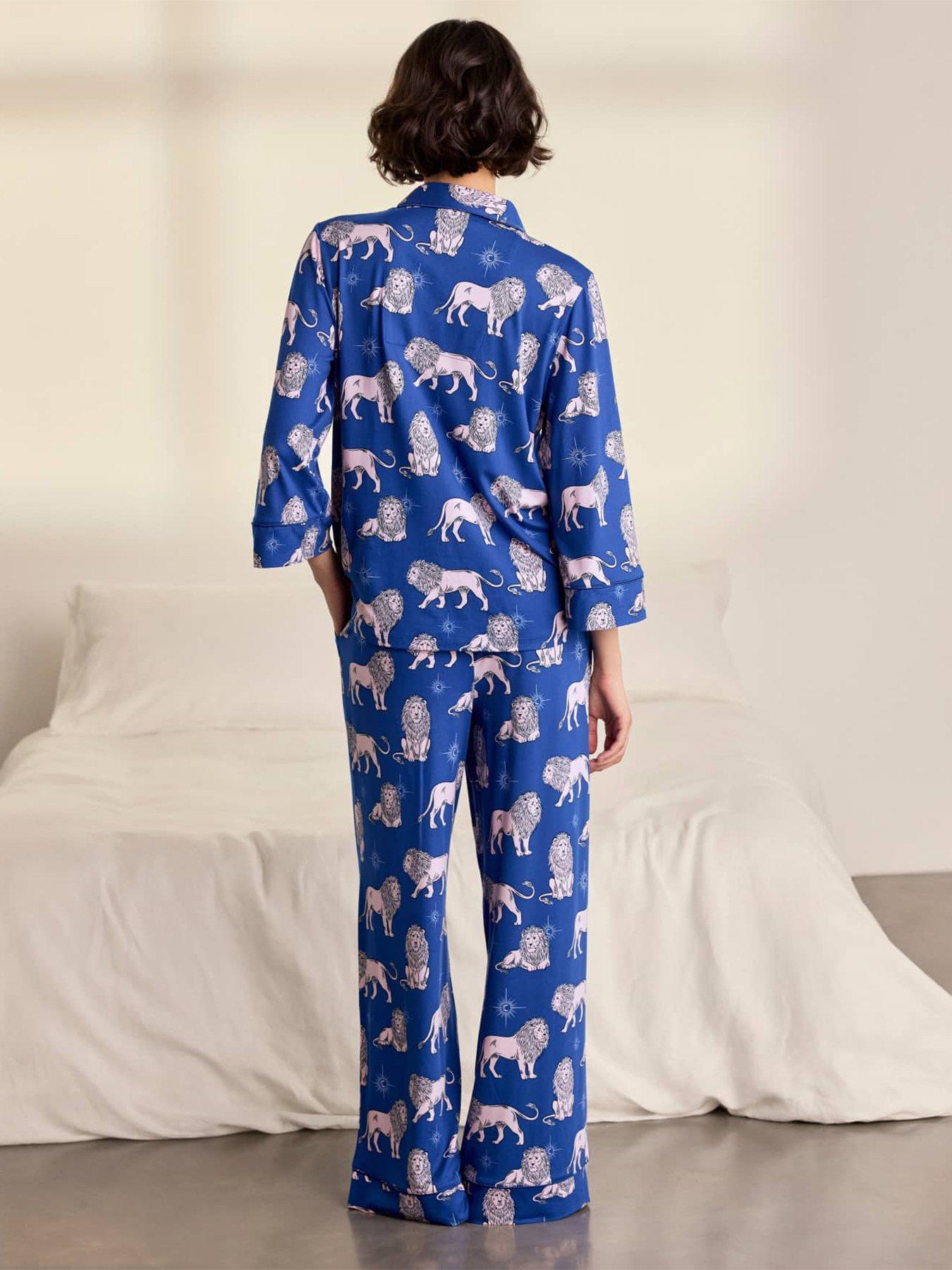 Image 2 of 6 of CHELSEA PEERS Moonlit Lion Print Long Pyjama Set - Blue