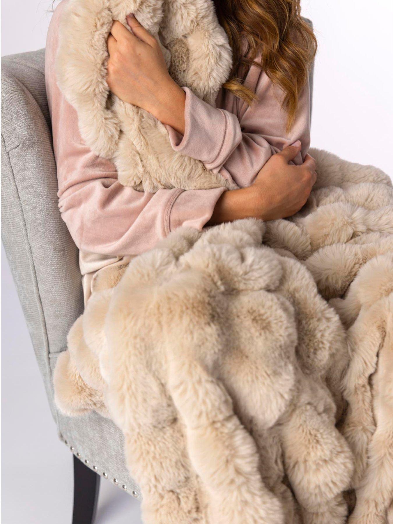 Image 4 of 5 of Heat Holders HEAT HOLDERS SNUGGLE UPS FAUX FUR LUXURY BLANKET - NATURAL