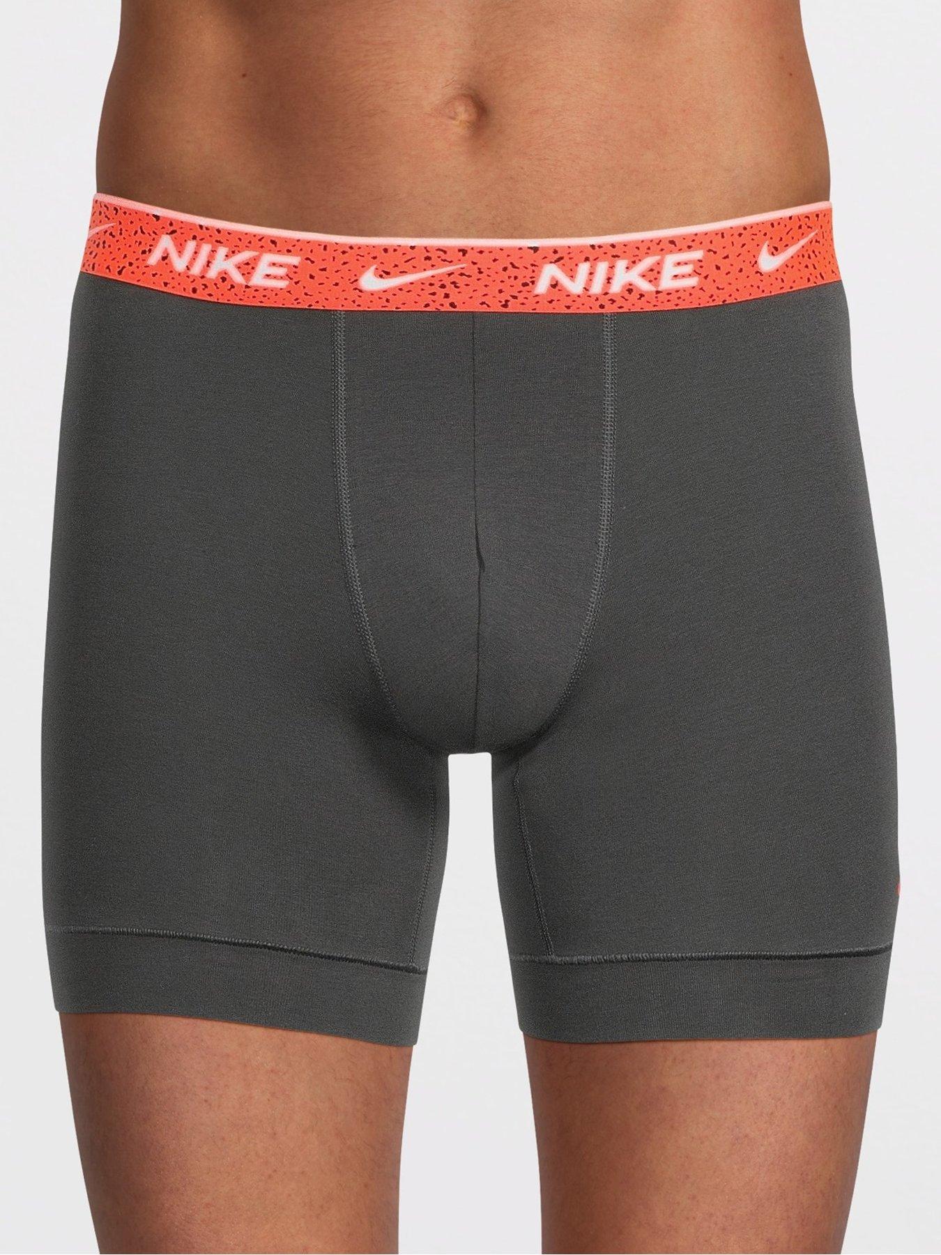 Image 2 of 3 of Nike Mens Essential Cotton Straight 3 Pack Boxer Briefs - Multi