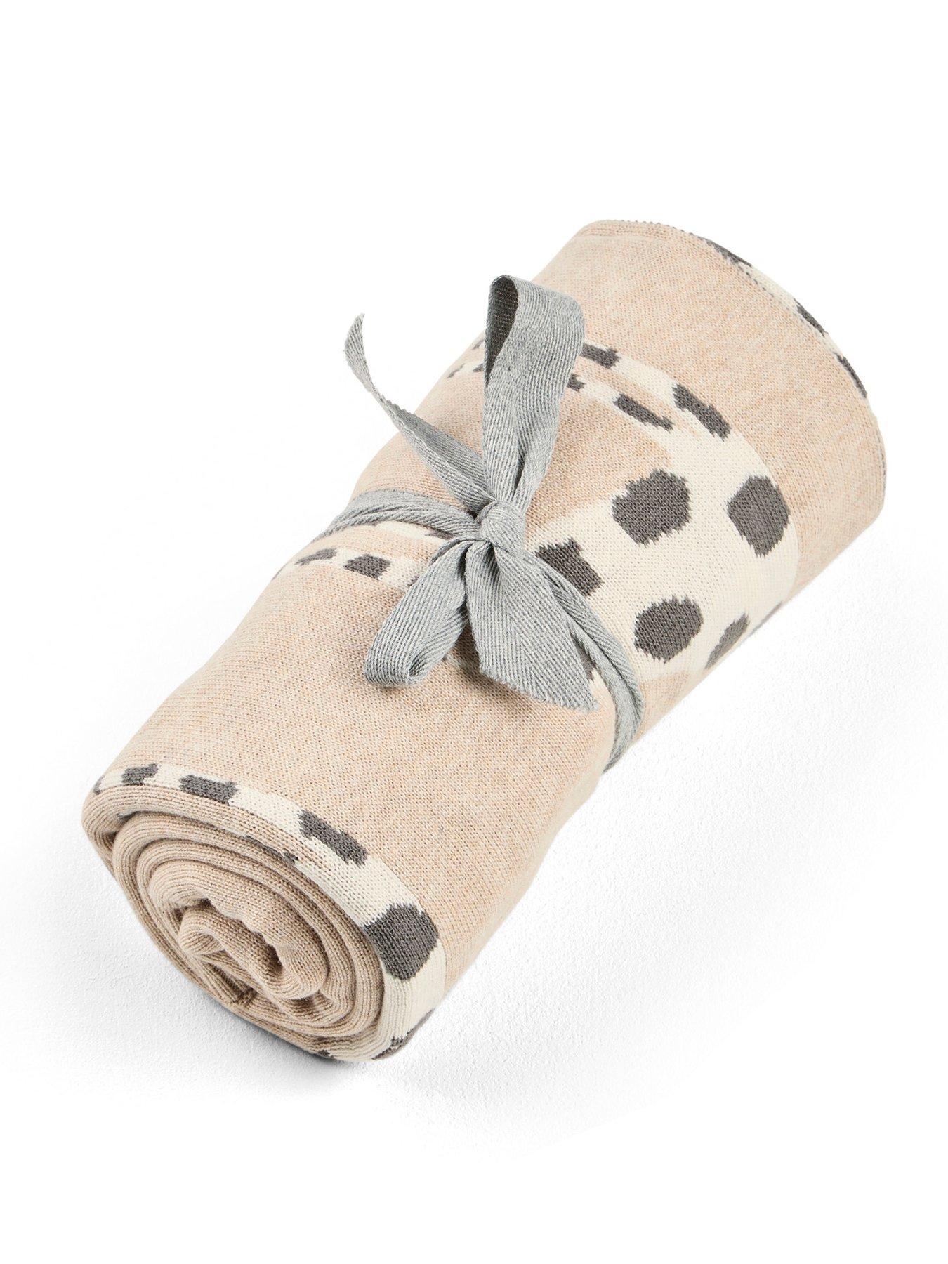 Image 2 of 4 of Mamas & Papas Knitted Blanket - Giraffe Oatmeal