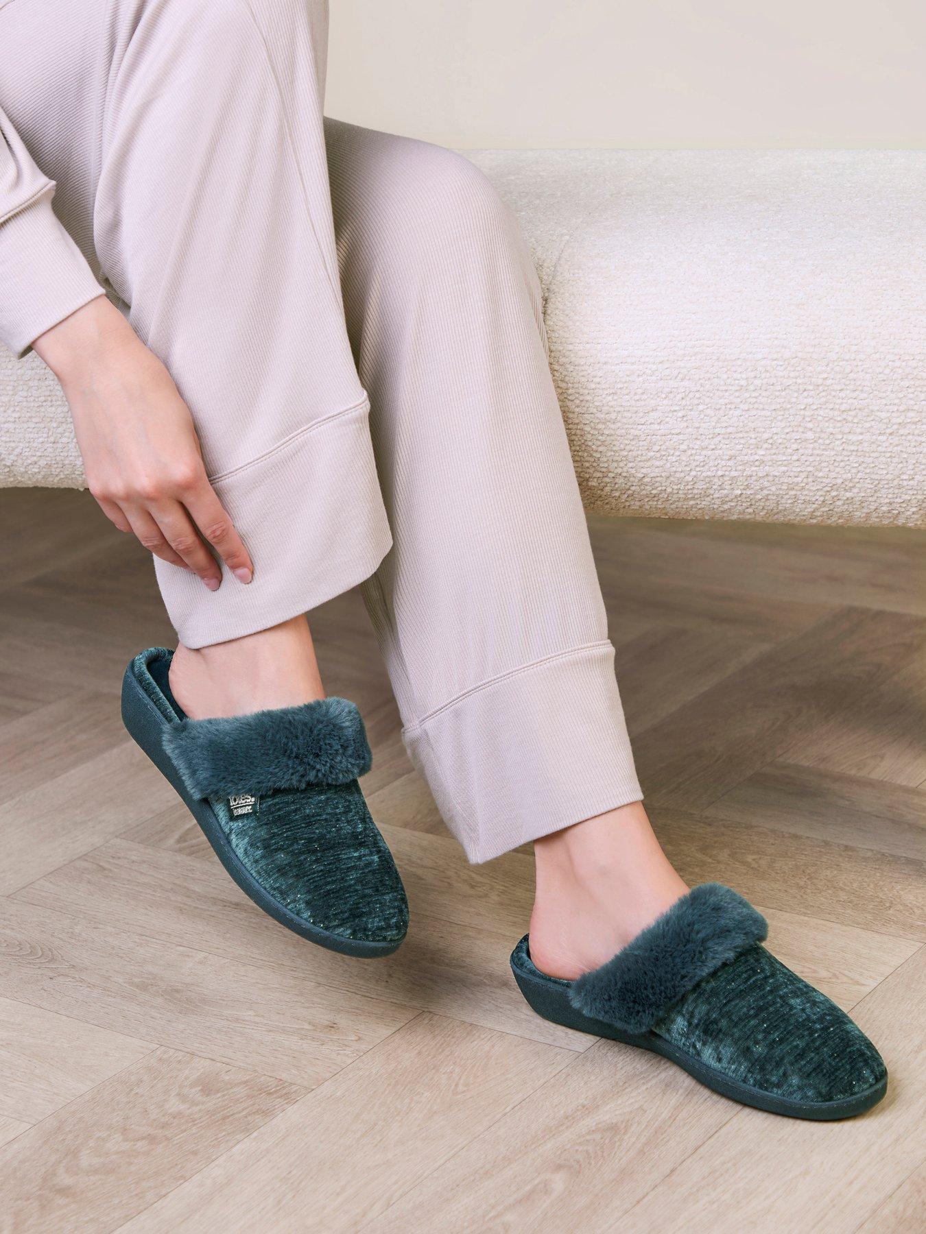 Image 5 of 5 of Totes Isotoner Totes Isotoner Womens Sparkle Heeled Mule Slippers - Green