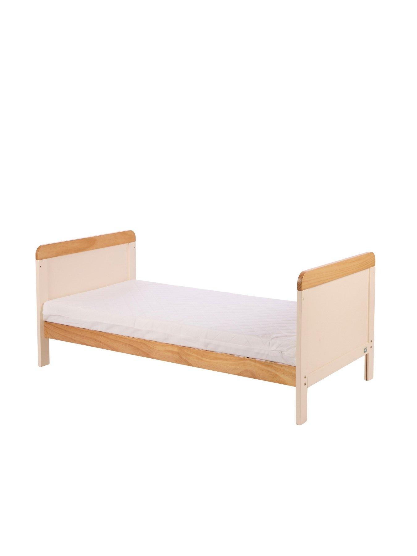 Image 6 of 6 of Tutti Bambini Rio Cot Bed with Cot Top Changer & Mattress - Cashmere/Honey Oak