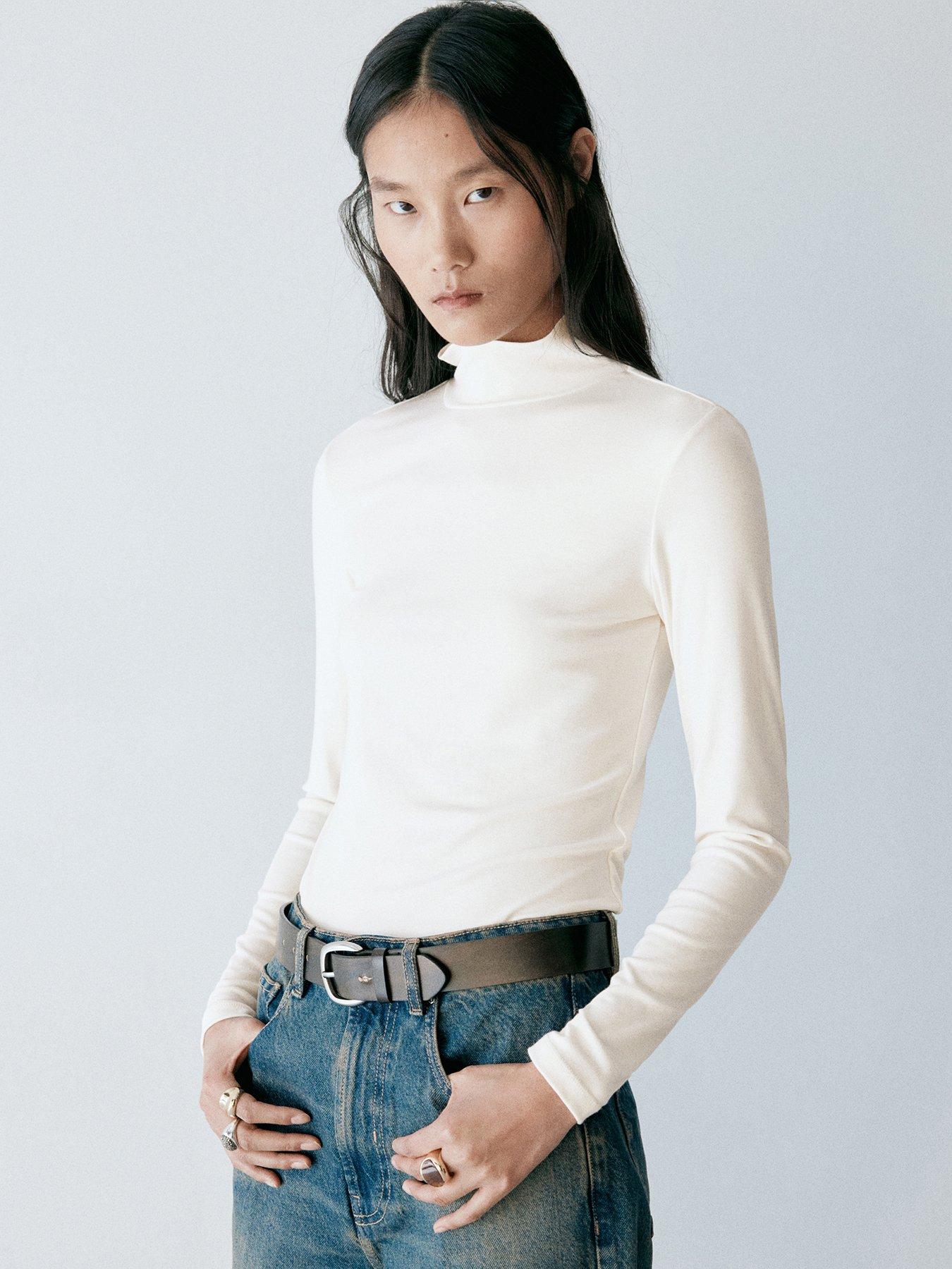 Image 1 of 7 of Mango T-shirt Secondpe