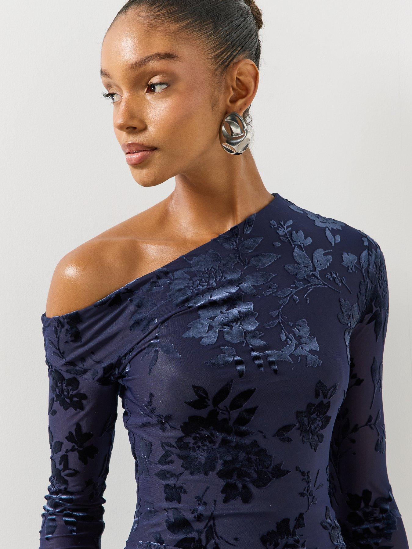 Image 4 of 6 of Mango Womens Xseleni One Shoulder Floral Mini Dress - Navy