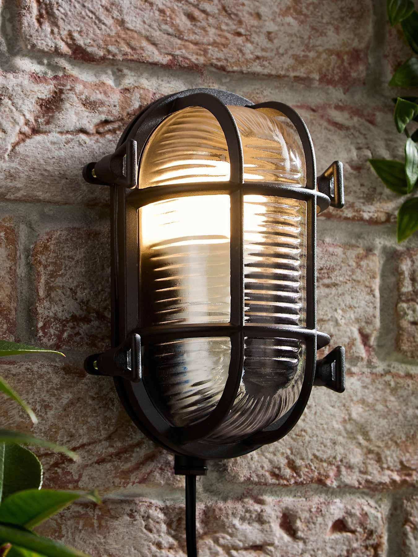 Image 1 of 7 of ValueLights Bow IP64 Oval Polished Matt Black Nautical Bulkhead