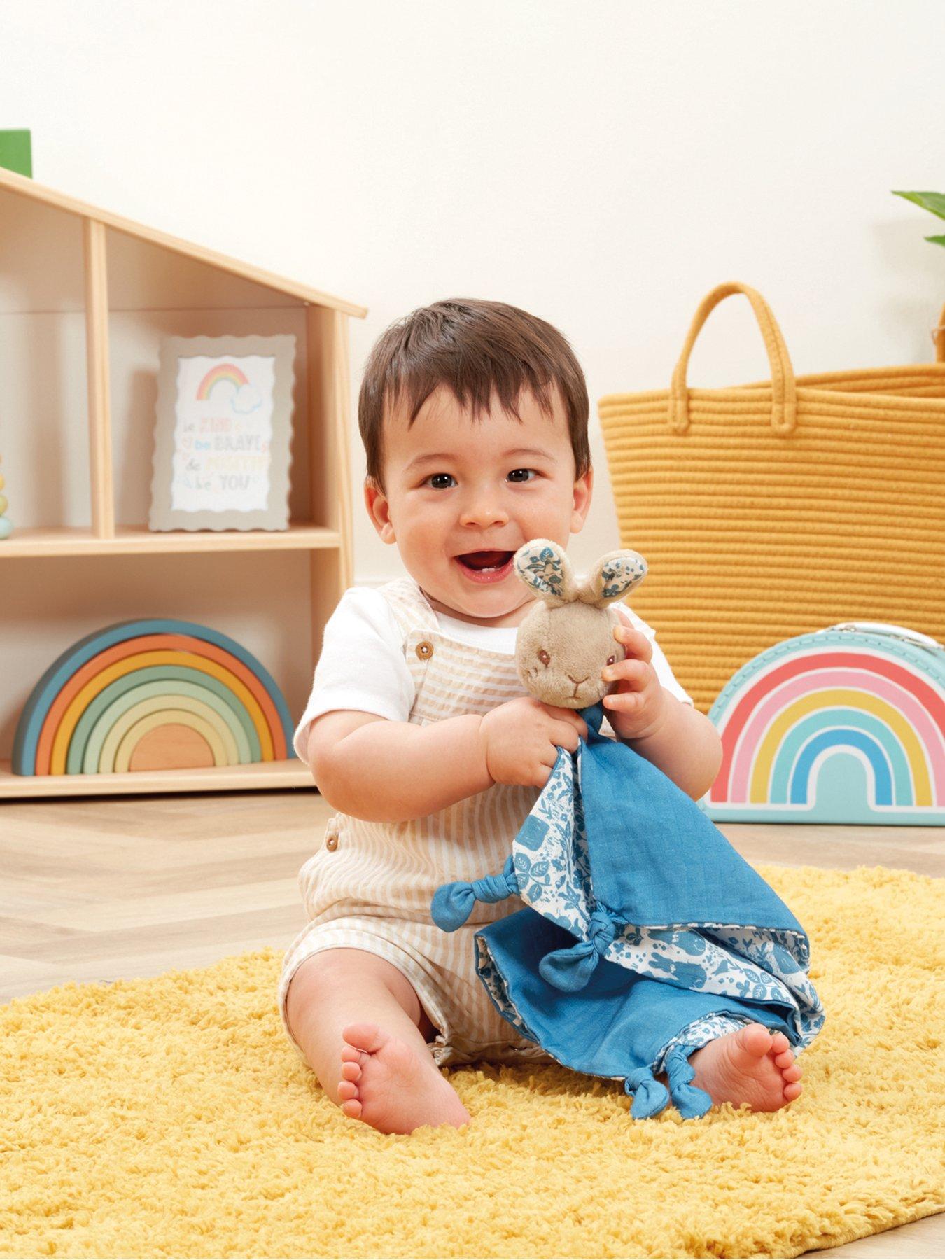Image 4 of 4 of Peter Rabbit Muslin Comforter