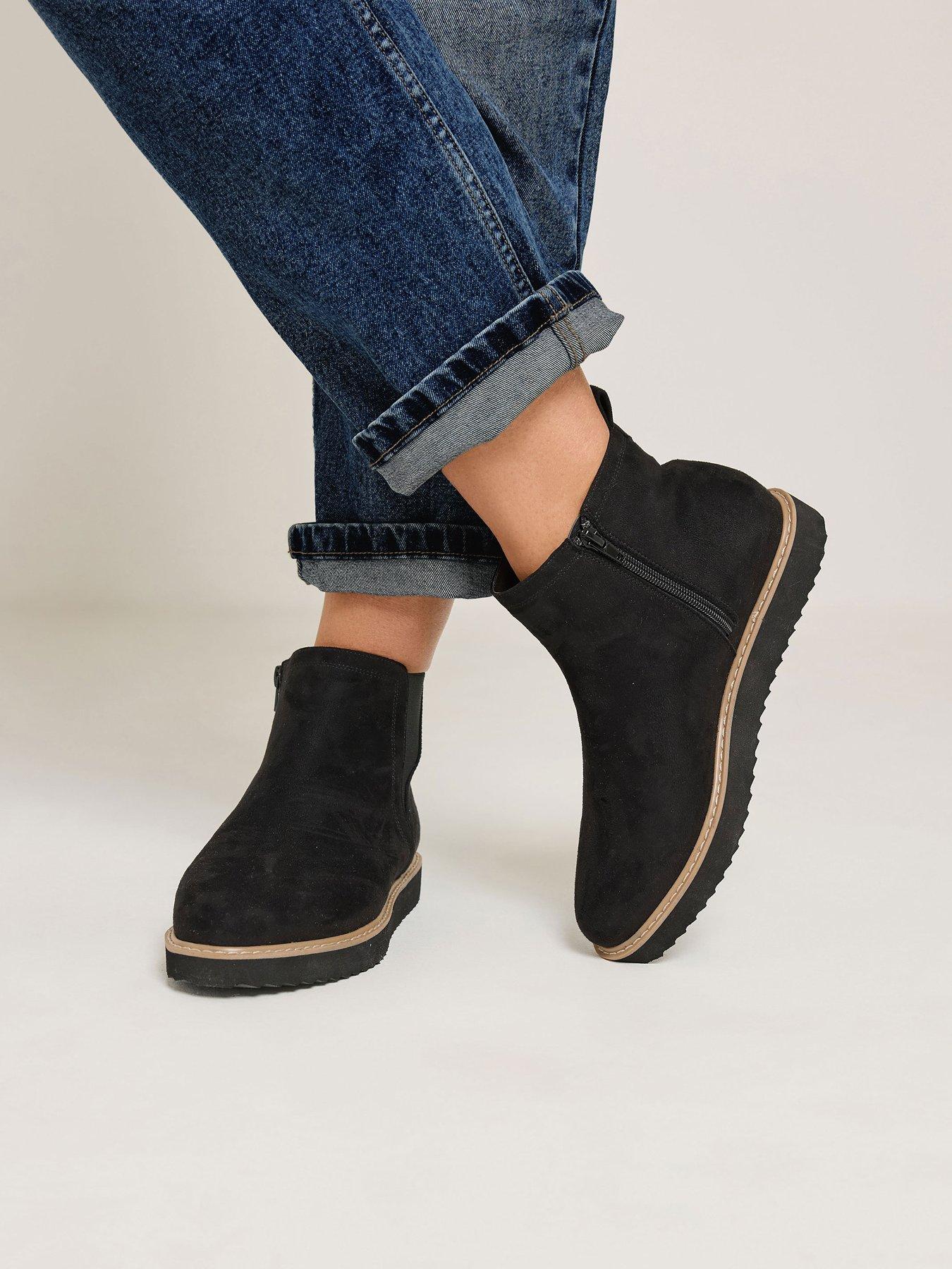 Image 4 of 4 of Yours Womens Extra Wide Fit Zip Chelsea Boot - Black