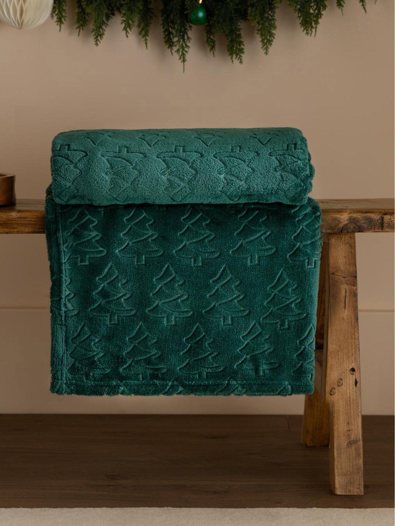 Image 1 of 5 of Furn FESTIVE TREES 140X180 THROW EMERALD