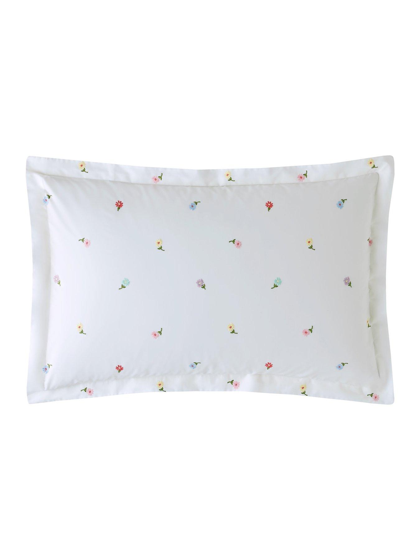 Image 6 of 6 of Bluebellgray Daisy Embroidery Quilt Set