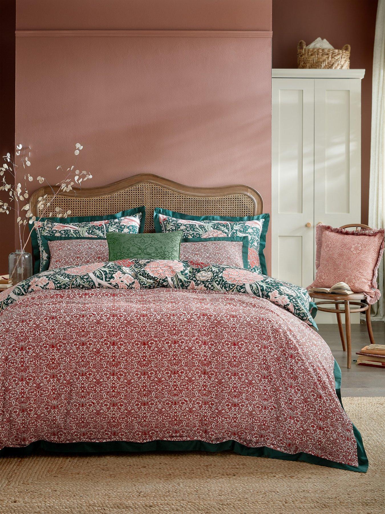 Image 7 of 7 of William Morris at Home Cray Quilt Set