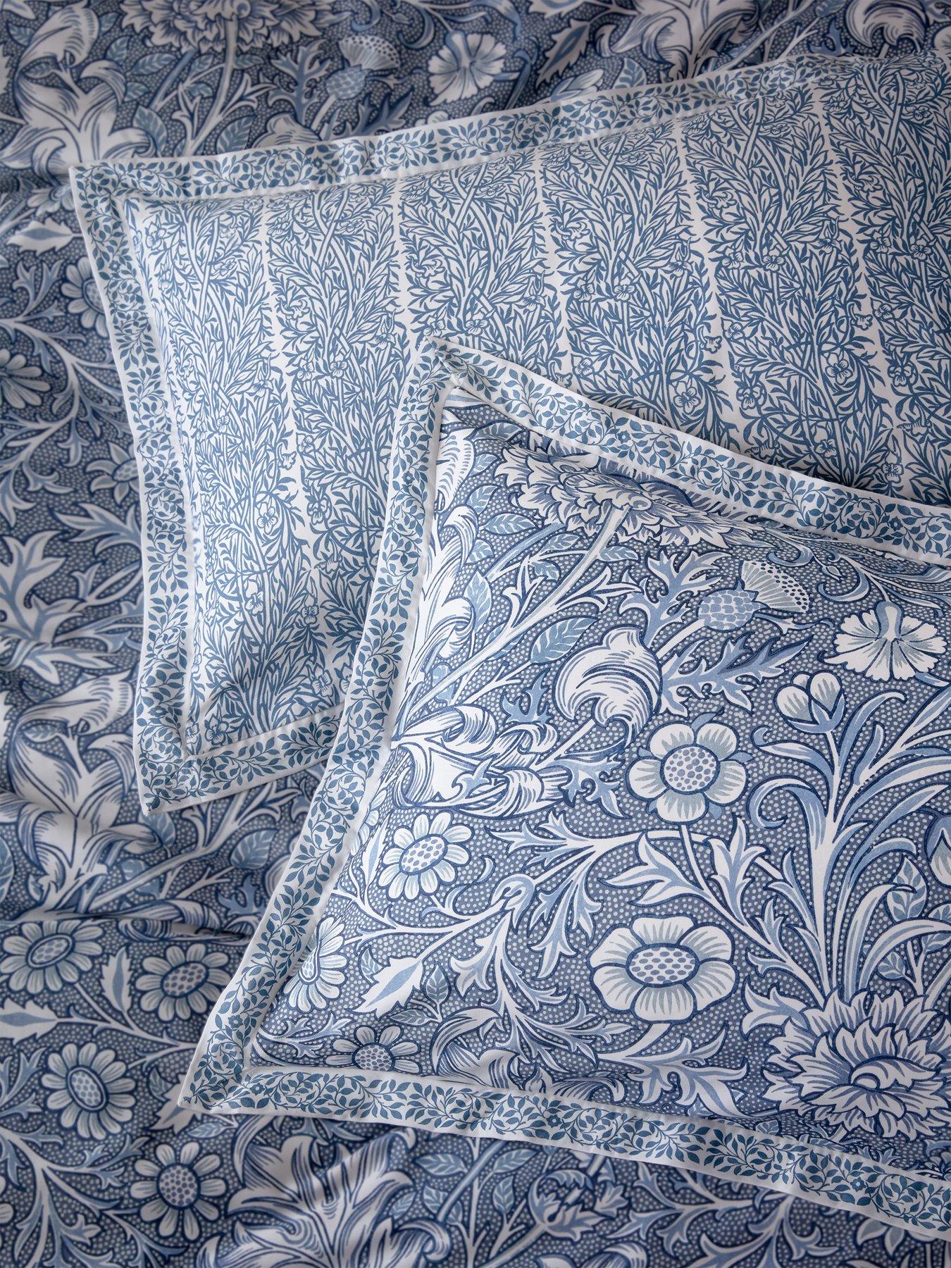 William Morris at Home Frieze Double Bough Oxford Pillowcase Pair