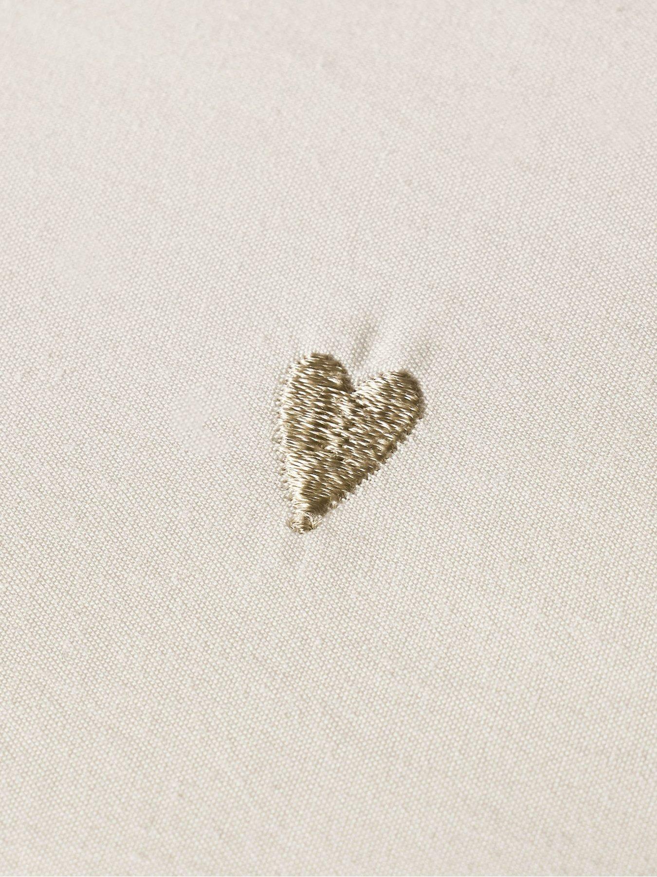 Image 4 of 4 of Sophie Allport Love Hearts Embroidery Quilt Set