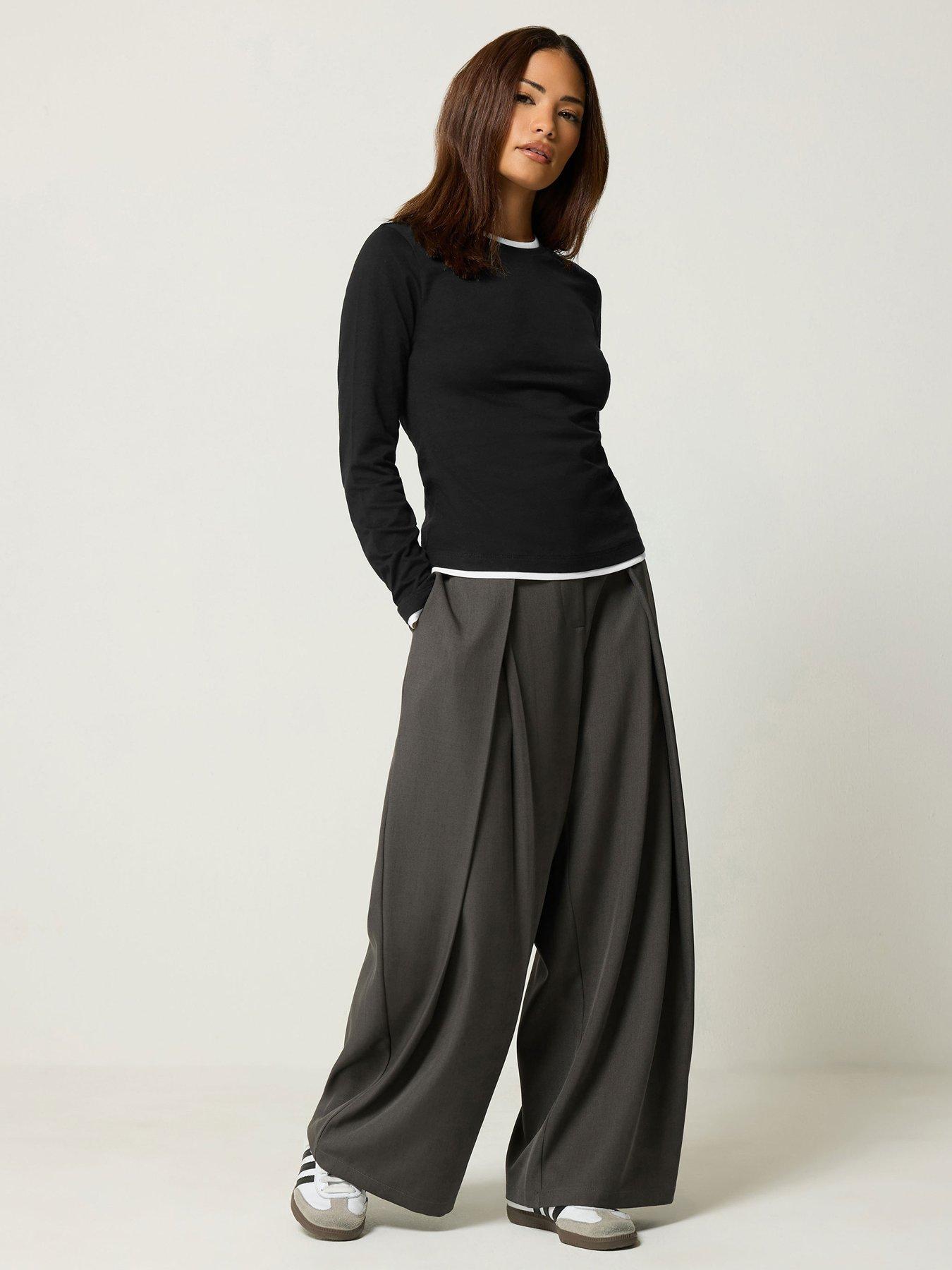 Image 3 of 4 of PixieGirl Petite Contrast Long Sleeve T-shirt