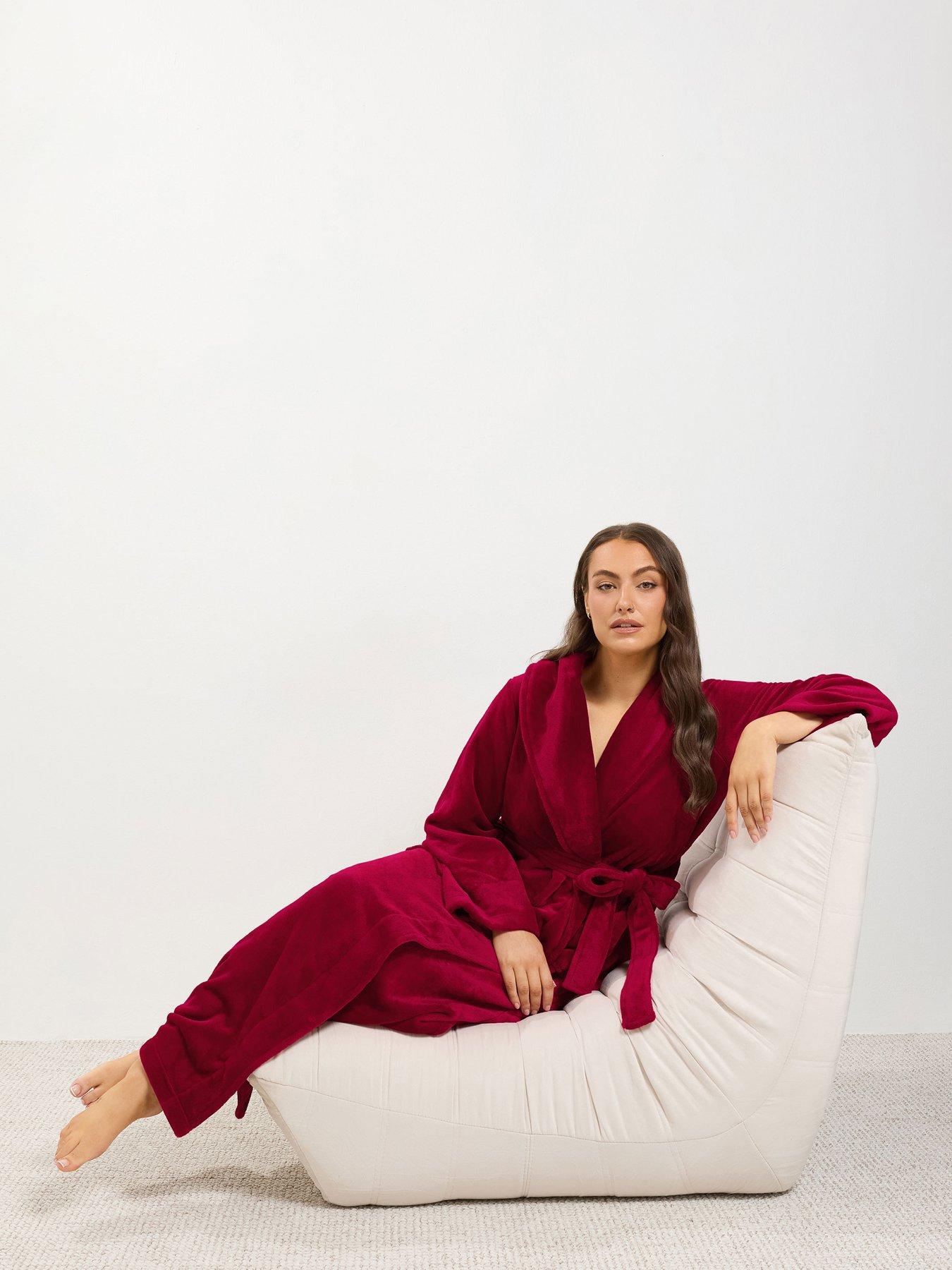 Image 3 of 4 of Yours Curve Super Luxe Shawl Maxi Robe
