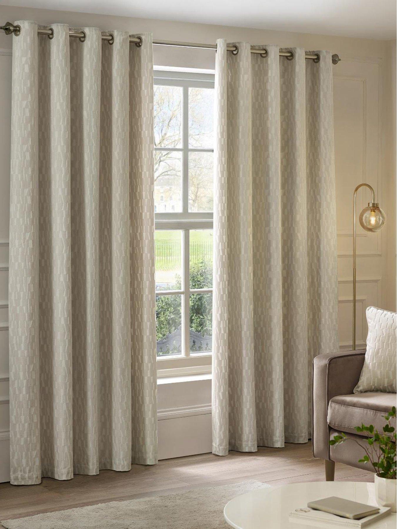 Image 5 of 5 of Paoletti Manhattan 50x50 Polyester Cushion Ivory