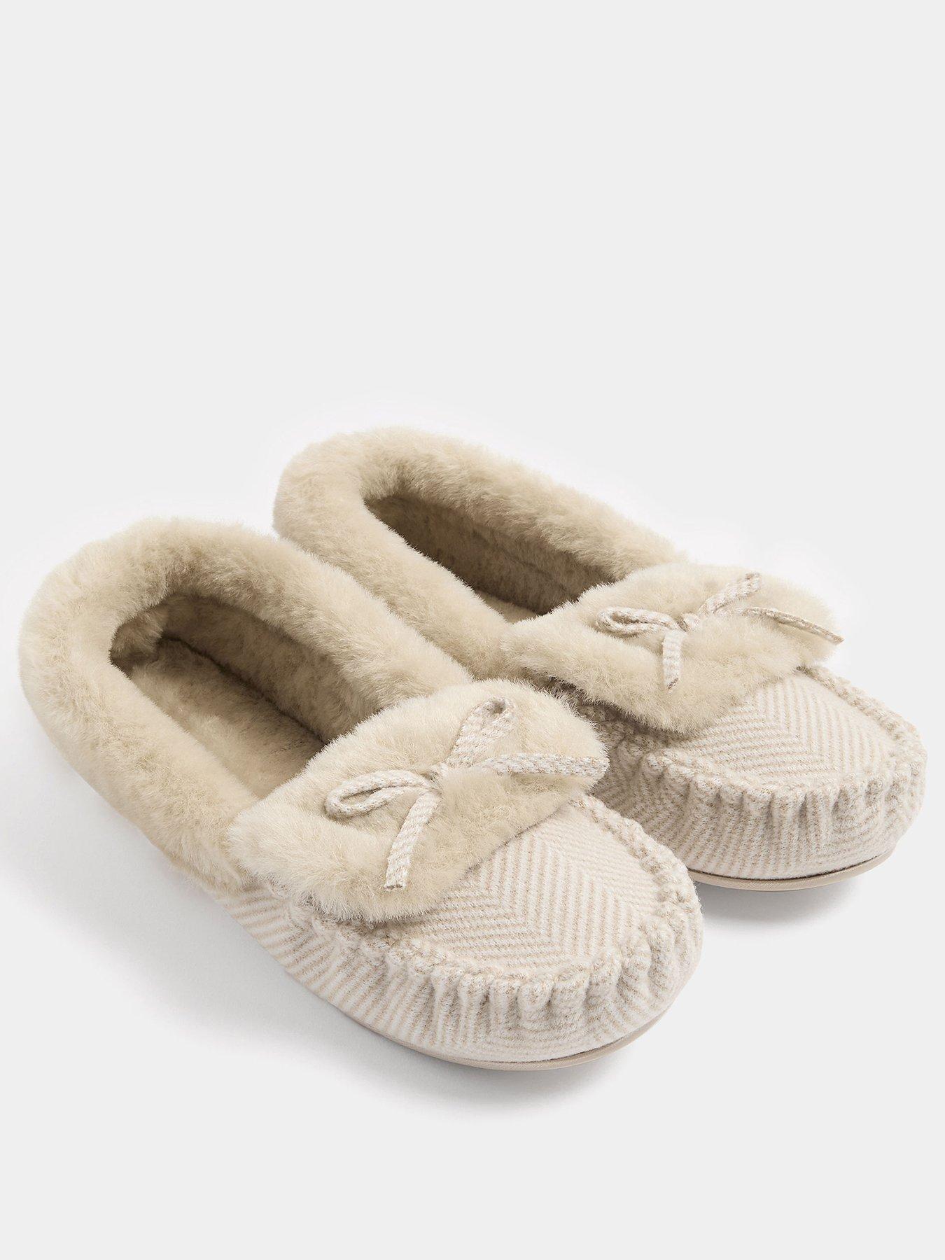 Image 2 of 4 of Yours Womens Bow Detail Faux Fur Moccasin Slippers - Cream