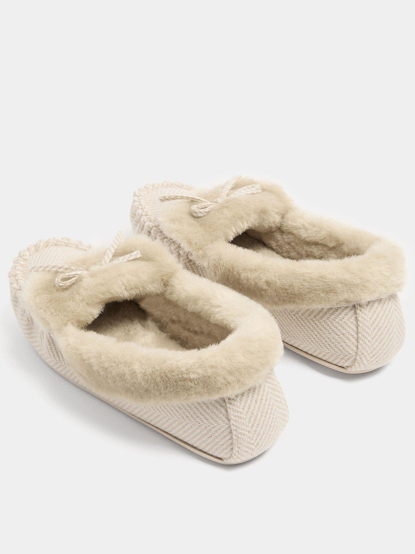 Image 3 of 4 of Yours Womens Bow Detail Faux Fur Moccasin Slippers - Cream