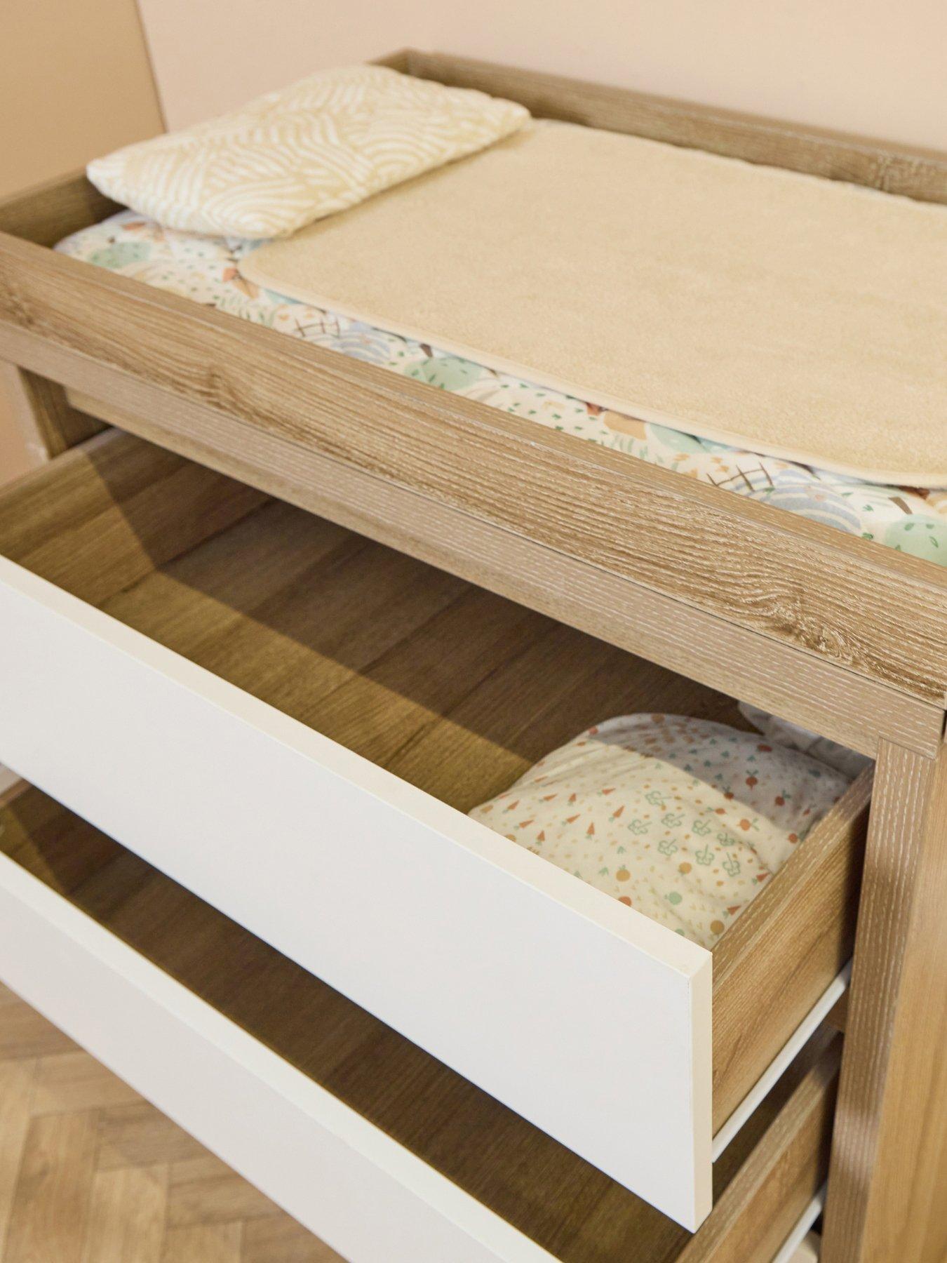 Image 5 of 7 of Tutti Bambini Modena 2 Piece Room Set - White/Oak